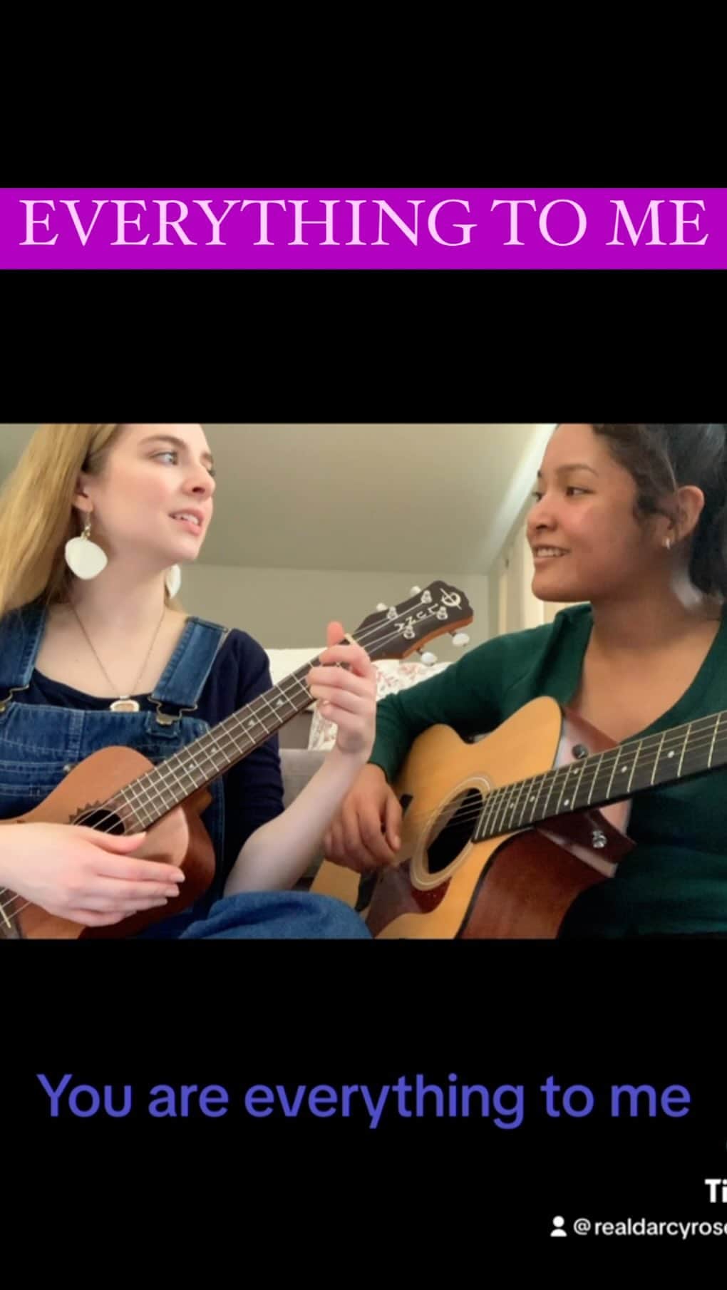 ダーシー・ローズ・バーンズのインスタグラム：「To celebrate the TWO YEAR ANNIVERSARY OF THE FIRST QUEER KISS AND SONG ON DISNEY+ (June 4th 2021 heeey) here is the original video we sent to production. Be proud my babies. #happypride 🫶🌈🏳️‍🌈 #pridemonth #everythingtome #songwriter #original #bigshot」