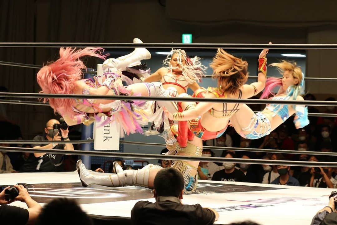 ジュリア・スターダムさんのインスタグラム写真 - (ジュリア・スターダムInstagram)「※写真転載禁止※  #stardom #DDM #Donnadelmondo #マフィアベラ　#mafiabella #OMG #バリバリボンバーズ #BX3 #prowrestler  #joshipuroresu  #giulia #スターダム　#ドンナデルモンド　#ジュリア #女子プロレス　#女子プロレスラー」6月6日 1時49分 - 0221giulia