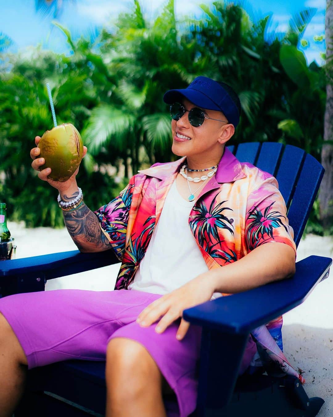 ダディー・ヤンキーのインスタグラム：「Agüita e’ Coco 🥥🌴🏝」