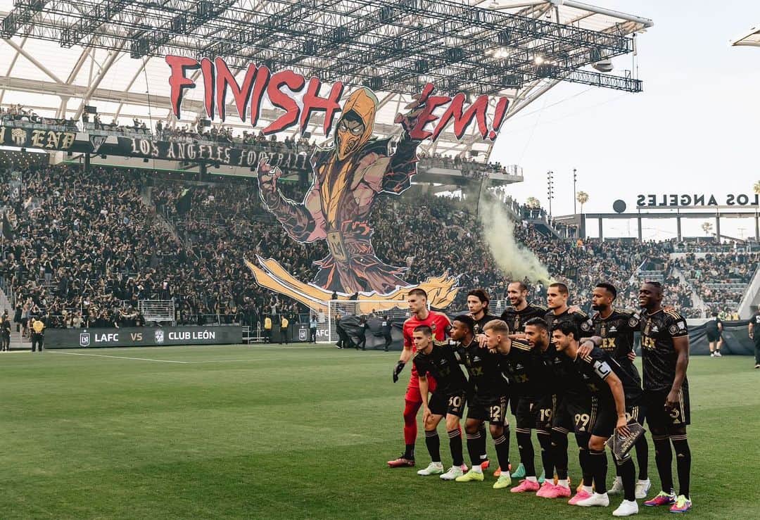 のインスタグラム：「We are very disappointed we couldn't bring home the trophy. But we have to be proud of the journey we made to reach this final.  We’ll coming back stronger! ⚫️🟡 #SCCL23 #LAFC」