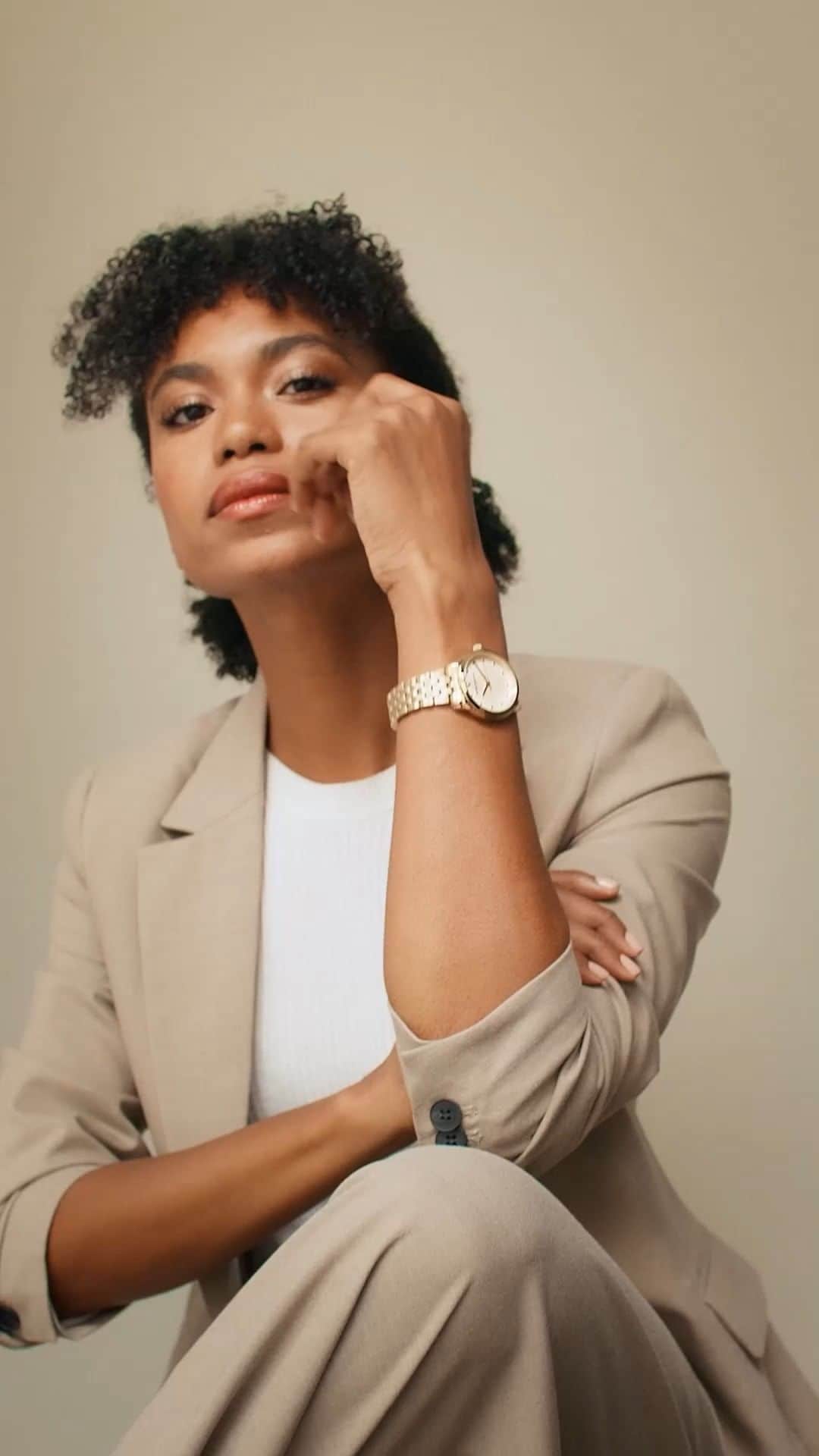 Olivia Burtonのインスタグラム：「Embark on a cosmic journey with the new- Celestial Ultra Slim Metallic White & Gold Mesh Watch an enchanting timepiece that beautifully blends elegance and charm. 🌙」