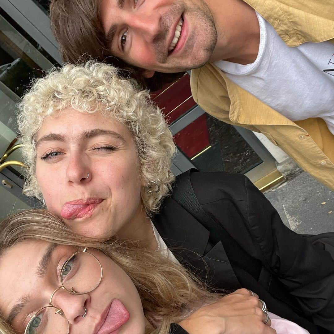 Sofia Viscardiのインスタグラム：「non è un dump ma è un momento importante」
