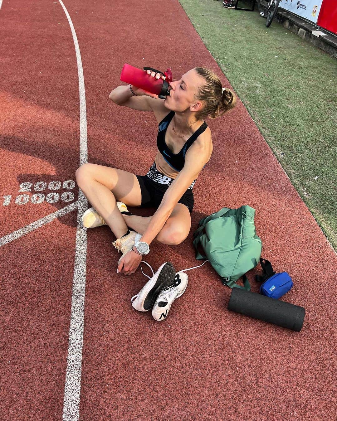 のインスタグラム：「Po treningu. Wróć. Po dobrym treningu w moim kochanym Poznaniu @posir_poznan ♥️ czekam na @memorialcybulskiego bo forma chyba zwyżkowa ♥️ #running #run #athlete #fun #współpraca」