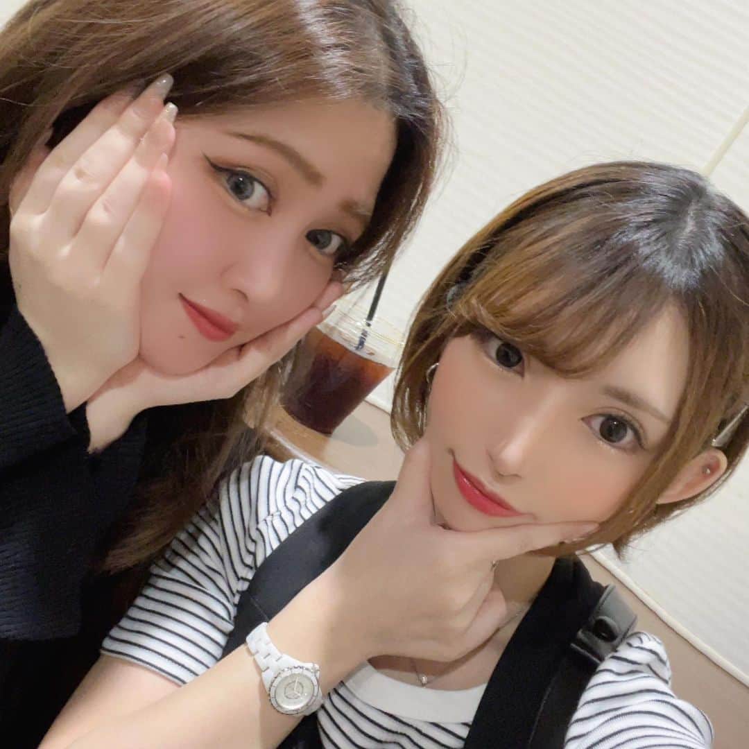 葉月七瀬のインスタグラム：「. . BTSのYet To Come in LAの 最終上映をひかりちゃんと 観に行ってきた🐰🐥💜 ⁡ 推し活楽しすぎた💜💜 最終の最終で、うちに直行して またアミ会🤣💜 ほんと楽しすぎた🫶🏻 ⁡ #bts #バンタン #방탄소년단  #jungkook #jimin #army  #armybts #armylife #armylover  #armylover #armybomb  #推し活 #推しのいる生活  #推ししか勝たん  #yettocome」