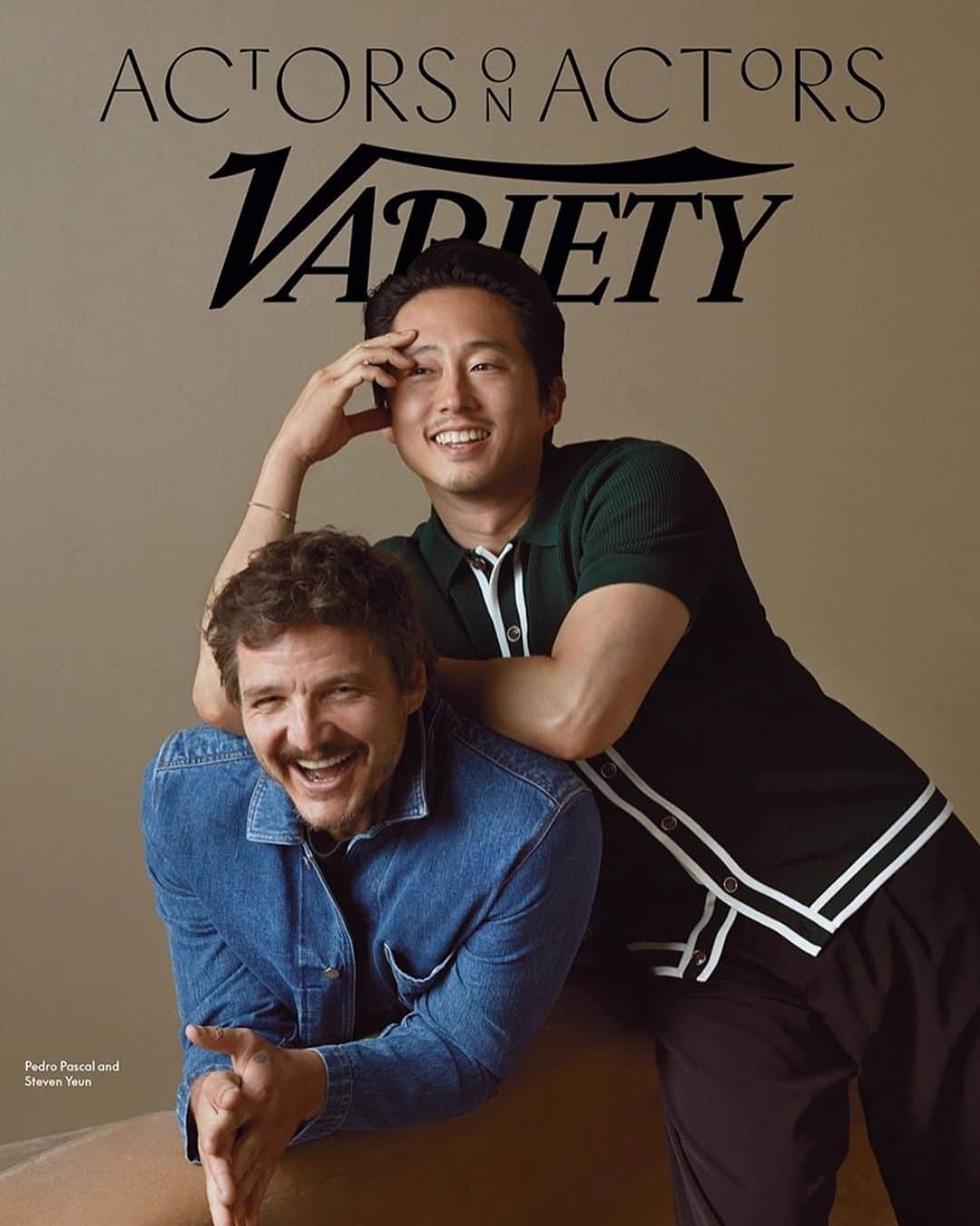 ペドロ・パスカルのインスタグラム：「Actor ON actor 💜 @variety @steveyeun #TheLastofUs #Beef   Grooming @cocoullrich  Styling @julieragolia Photographer @gregswalesart」