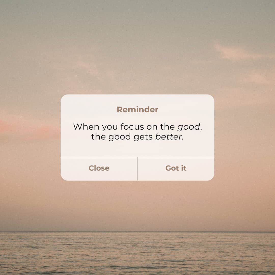 ダニエル・パナベイカーのインスタグラム：「Your Monday reminder: when you focus on the good, the good gets better!」