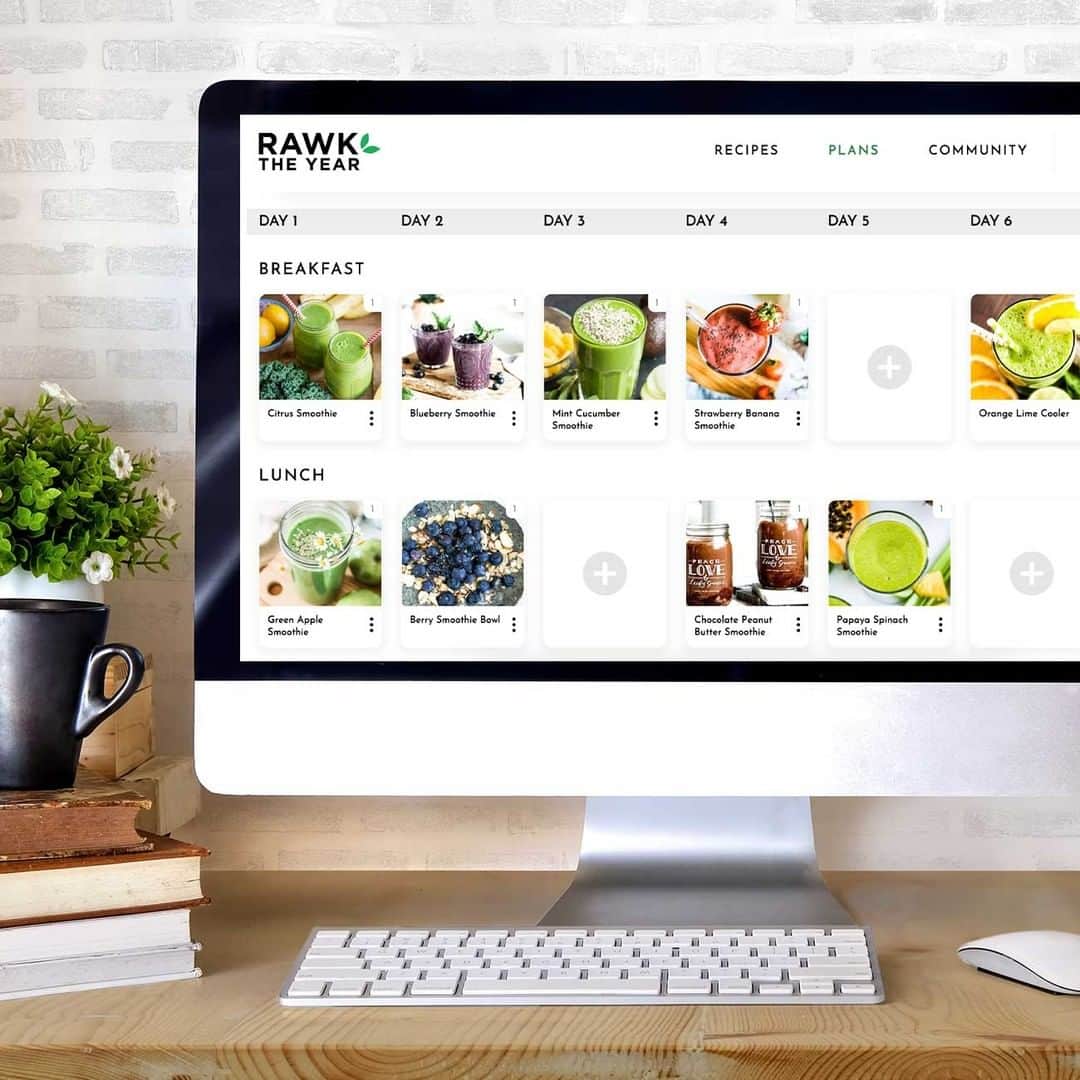 Simple Green Smoothiesのインスタグラム：「Unlimited Smoothie Plans with Rawk the Year! 🧉🍍  Create your own custom smoothie plans and enjoy a pre-populated plan each week with daily smoothies, healthy snacks and plant-based meals to keep your health goals on track. You can swap any recipe inside the meal planner and get a custom grocery list.   14-DAY FREE TRIAL → sgs.to/planner  From green smoothies to smoothie bowls to protein shakes, enjoy our collection of the best-tasting and healthiest smoothies. 🌿   👉 Click the link in bio to learn more    #smoothierecipes #smoothieplan #mealplanning #healthysmoothies #healthyeating #simplegreensmoothies #healthydiet」