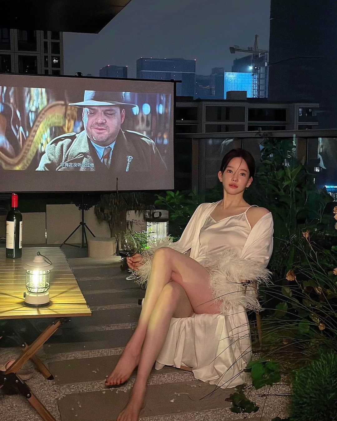 バン・ソジンのインスタグラム：「정말 오랜만에 한잔 하려다.. 한병이 됐네요」