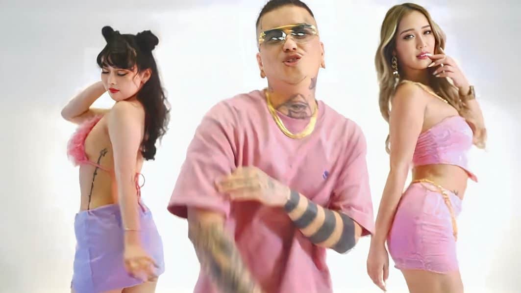 のインスタグラム：「メンズのピンク本当可愛い💖  W.O.W - @gadoknows feat. Pedro」