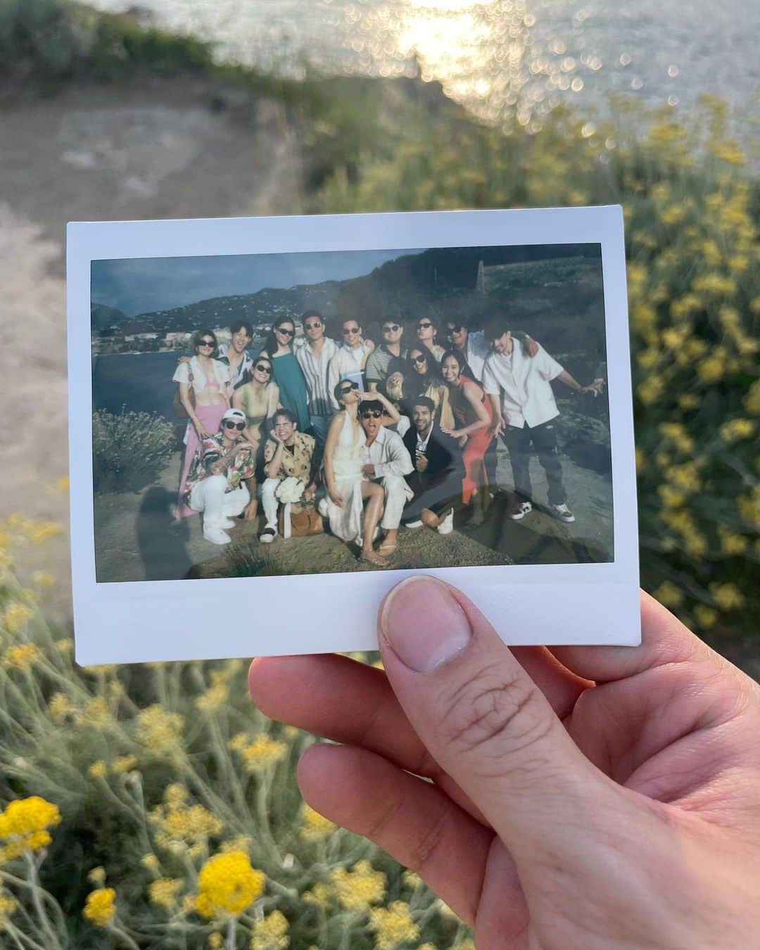 ウッラサヤー・セパーバンのインスタグラム：「I’m speechless 🥹 love and appreciate every single one of you so much for coming all the way to ITALY for us!!! And basically crawling on the floor to stay hidden 😆 These past few days have been a dream and so insanely FUN my goodness #partyoctopus forever 💃🏻 and @kugimiyas for arranging everything, planning for monthsssss you’re incredible darling! Oh what a dream ♥️」