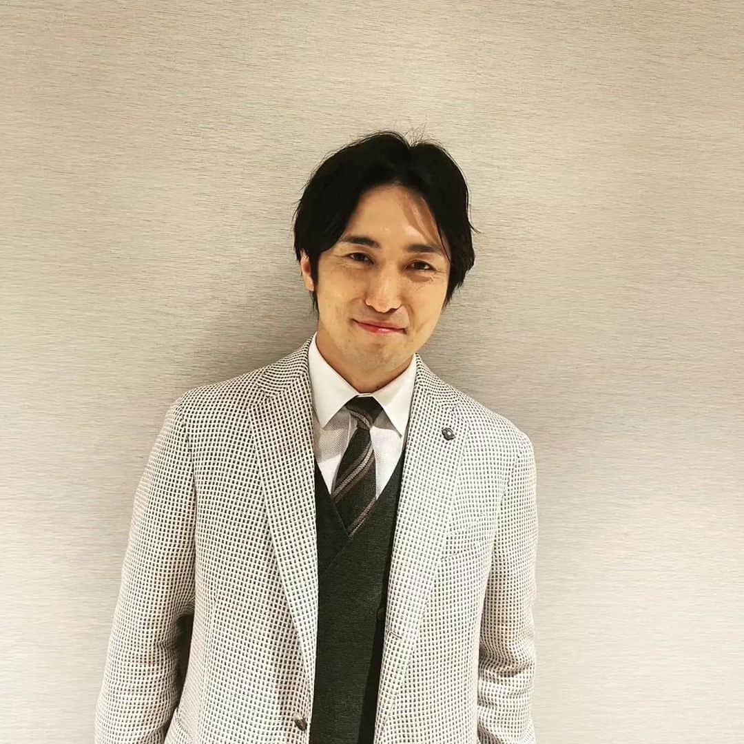 のインスタグラム：「本日は【隣の男はよく食べる】の第9話の放送です。篠原に大事件が…！！ 皆さんは恋してますか？  テレビ東京 ドラマparavi 【隣の男はよく食べる】 6/7(水) 深夜24:30〜  #隣の男はよく食べる #恋 #倉科カナ #菊池風磨 #山田真歩 #高橋光臣」
