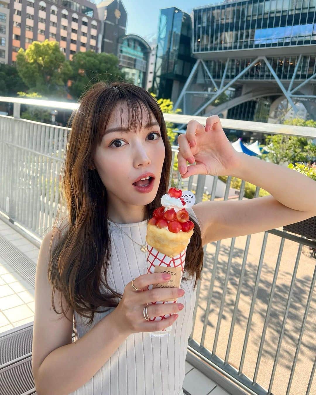 ののさんのインスタグラム写真 - (ののInstagram)「名古屋テレビ塔の前でクレープ🍒 食べたのはROCCA&FRIENDS ...