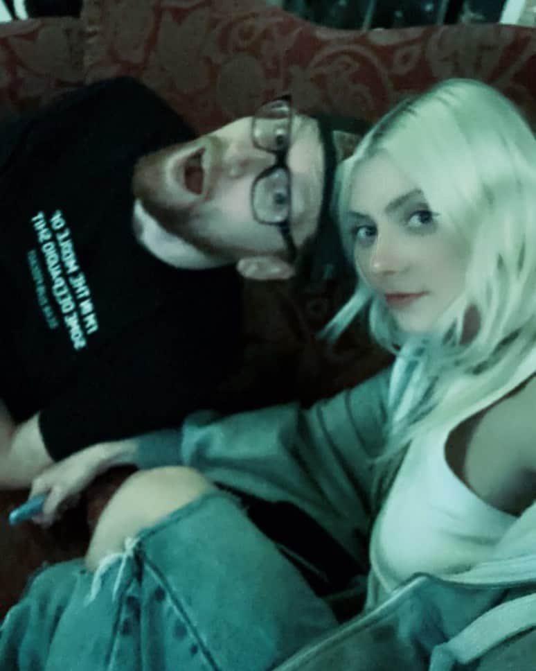 テイラー・モンセンのインスタグラム：「The biggest #happybirthday to this guy!  Love you always dude!!! @skellycaster」