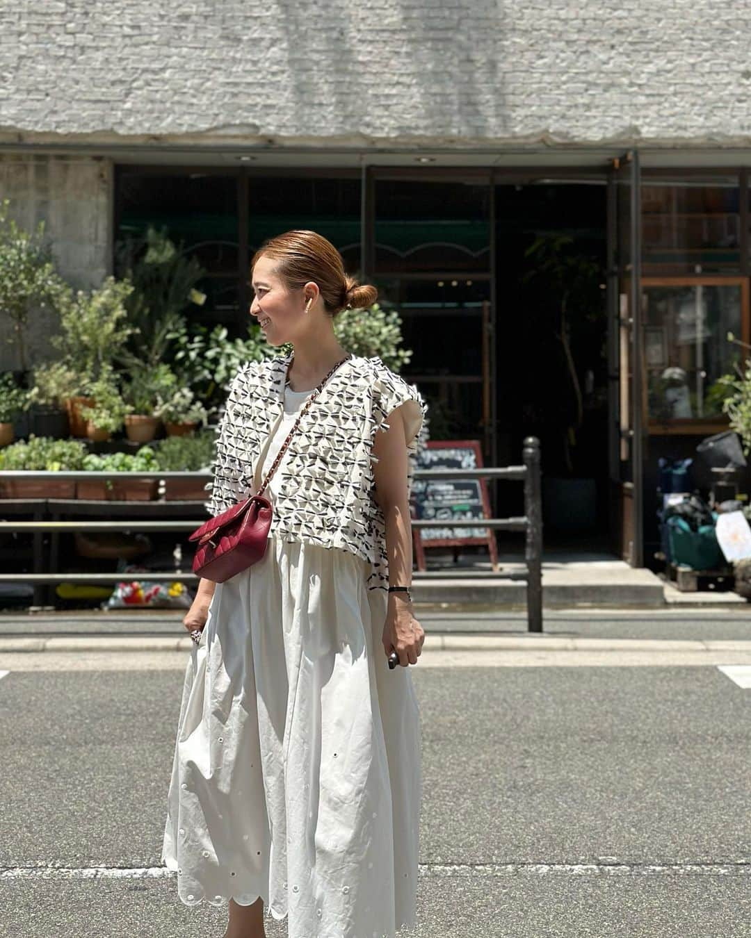 外村久美子さんのインスタグラム写真 - (外村久美子Instagram)「・ 好きなの合わせたら、もっと好きな服になった👏👏👏  #cordinate  #shirocon  #yori_japan  #chanel」6月6日 7時42分 - kummy153