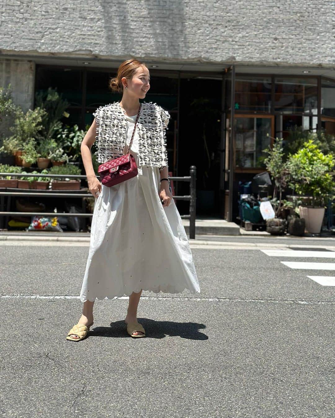 外村久美子さんのインスタグラム写真 - (外村久美子Instagram)「・ 好きなの合わせたら、もっと好きな服になった👏👏👏  #cordinate  #shirocon  #yori_japan  #chanel」6月6日 7時42分 - kummy153