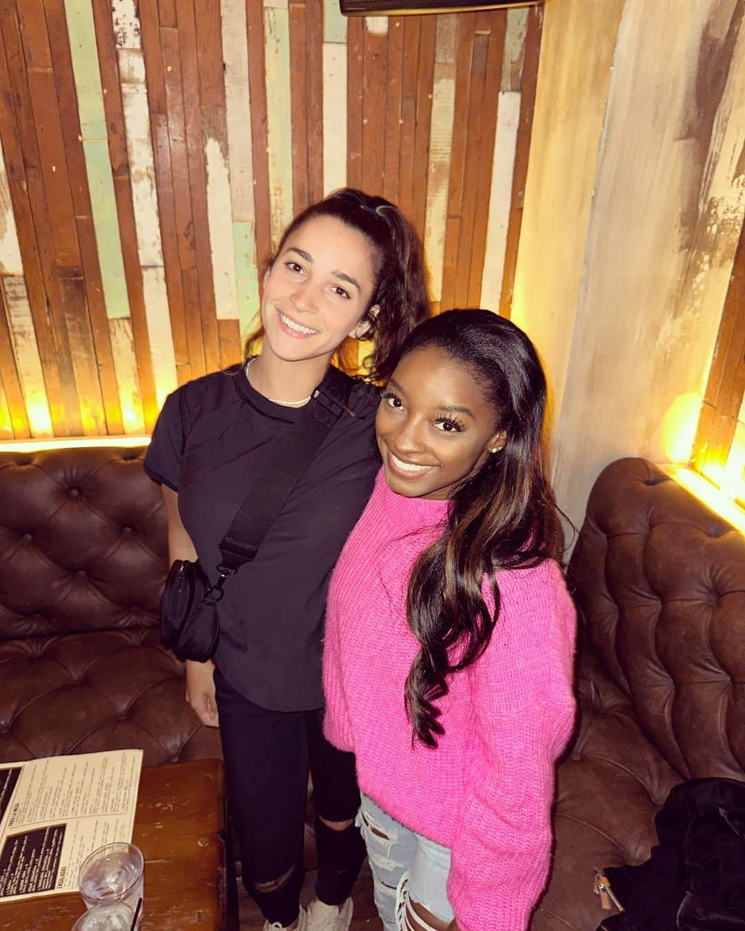 アリー・レイズマンさんのインスタグラム写真 - (アリー・レイズマンInstagram)「Look who came to visit!! @simonebiles 💞」6月6日 8時23分 - alyraisman