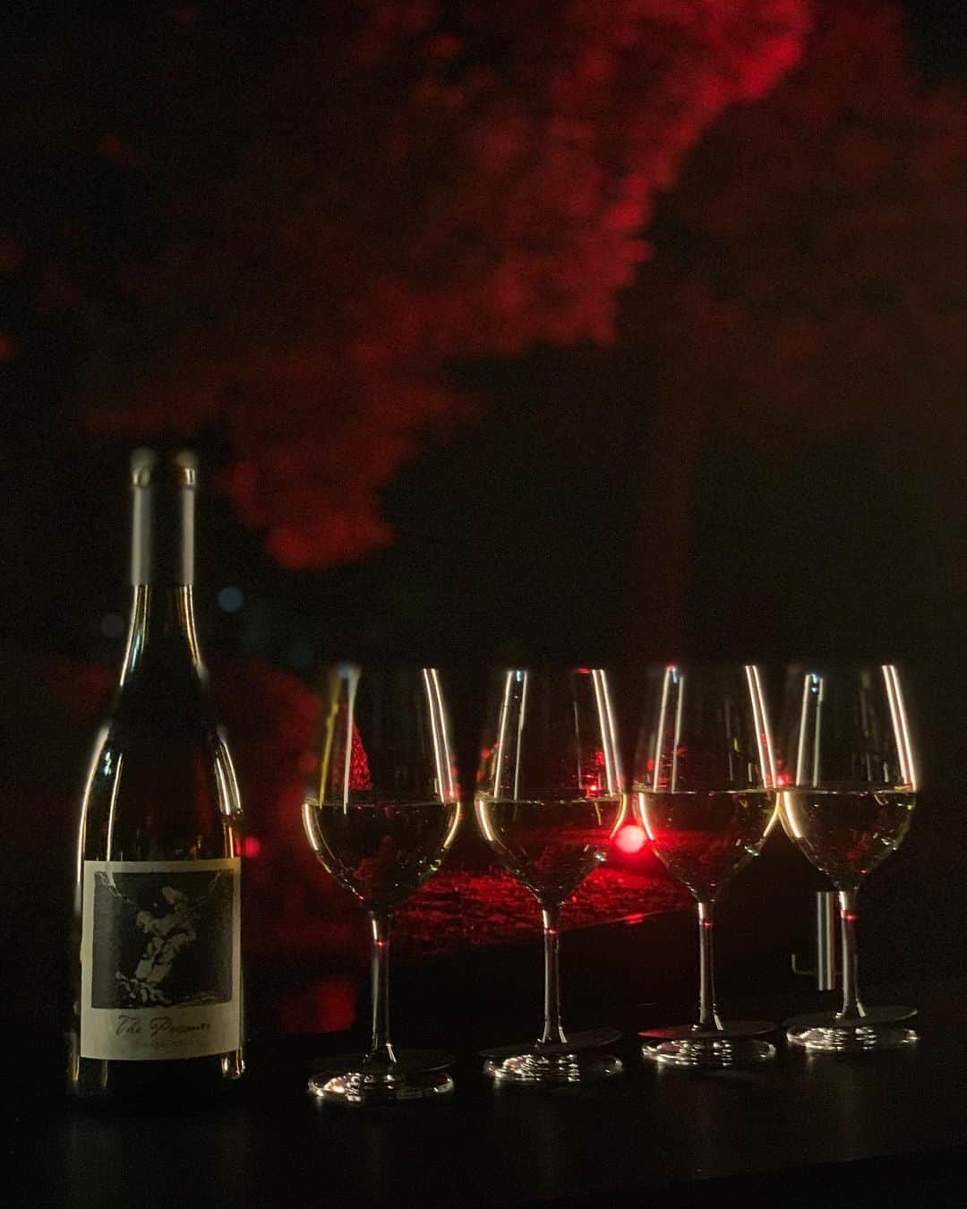 三浦理志さんのインスタグラム写真 - (三浦理志Instagram)「カリフォルニアワイン「The Prisoner」のパーティーに行ってきました。 優良かつ希少なカリフォルニア産のブドウ品種を複雑にブレンドした「プリズナー」 赤ワインの概念を大きく覆した大胆かつ革命的なワインブランド。 香り口当たりが良く、とても美味しいです！ 後味もスッキリしていて色々な料理に合いそう！ ラベルも大胆不敵で、プリズナーのビジョンとミッションが込められているそうです。 @prisonerwineco  #IamFearless #ThePrisonerWineCo #大胆不敵」6月6日 9時07分 - mar4m