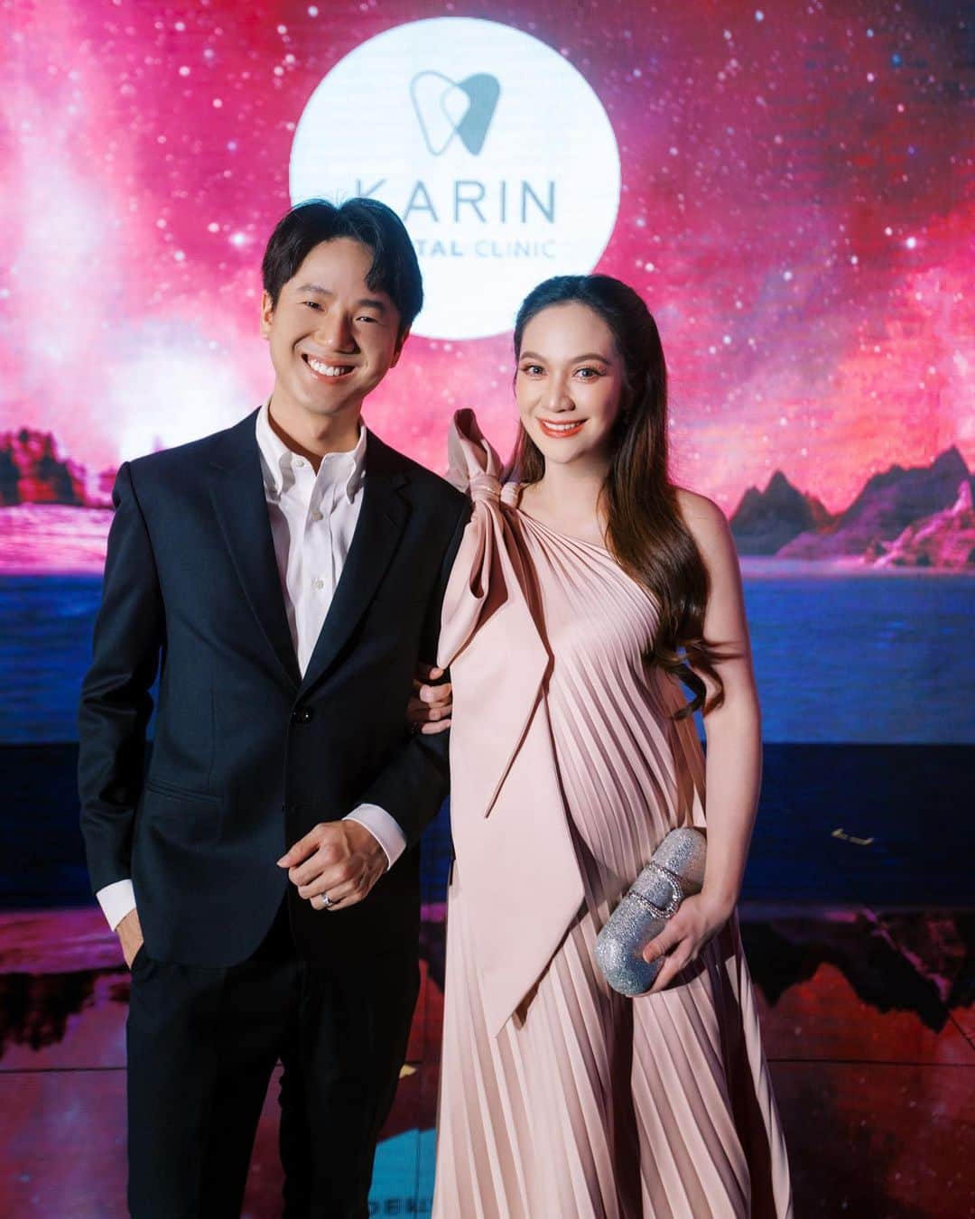 インヤのインスタグラム：「ครั้งแรก !! ตื่นเต้นมาก เพราะปีนี้ @karindental 🦷✨ ได้มีโอกาสเป็นผู้สนับสนุนหลักในการประกวด MUT CHIANG MAI 2023  รอติดตามชมกันนะคะ 🥰✨  #mutchiangmai #mutchiangmai2023」