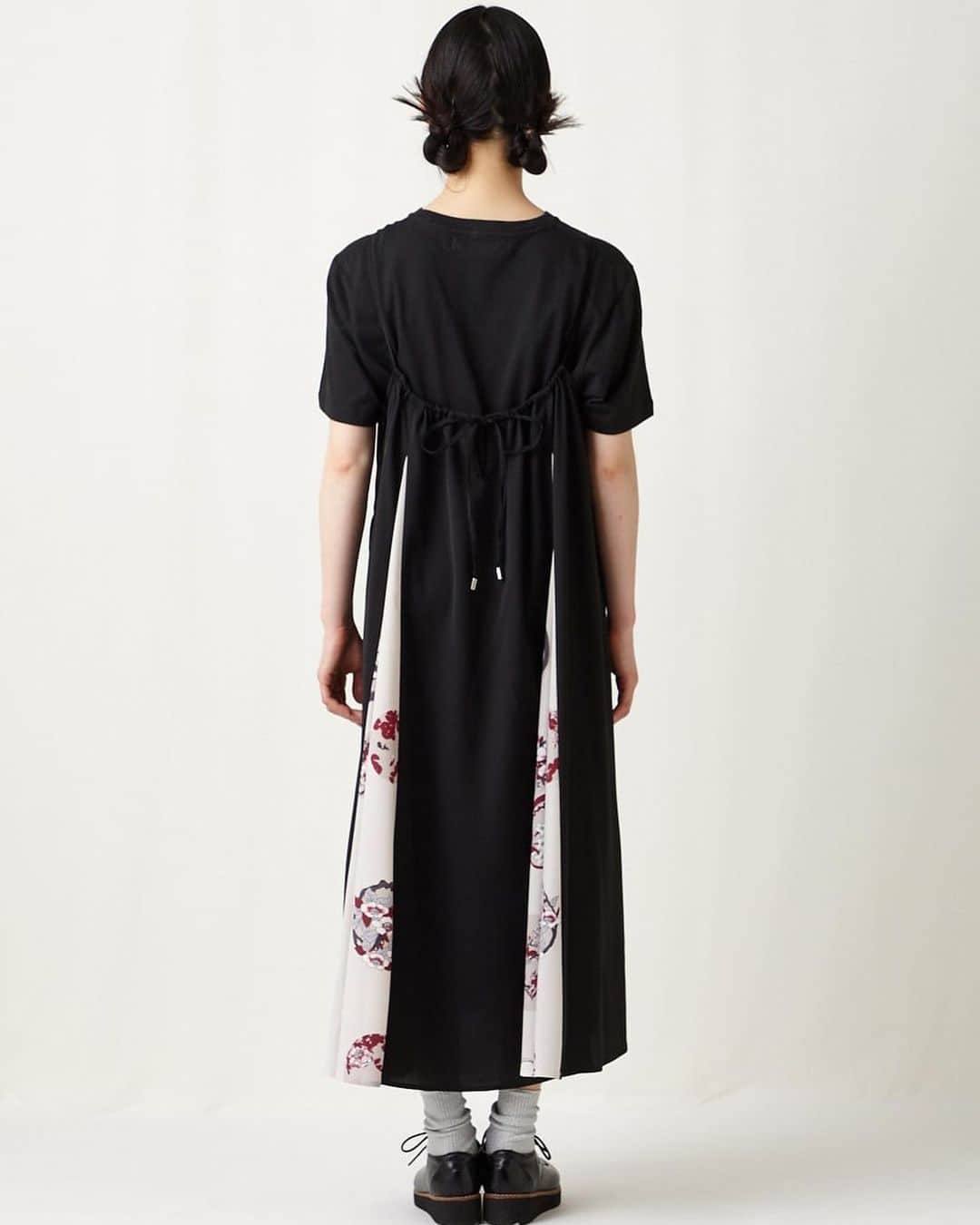 東洋の舞姫のチャイナワンピース