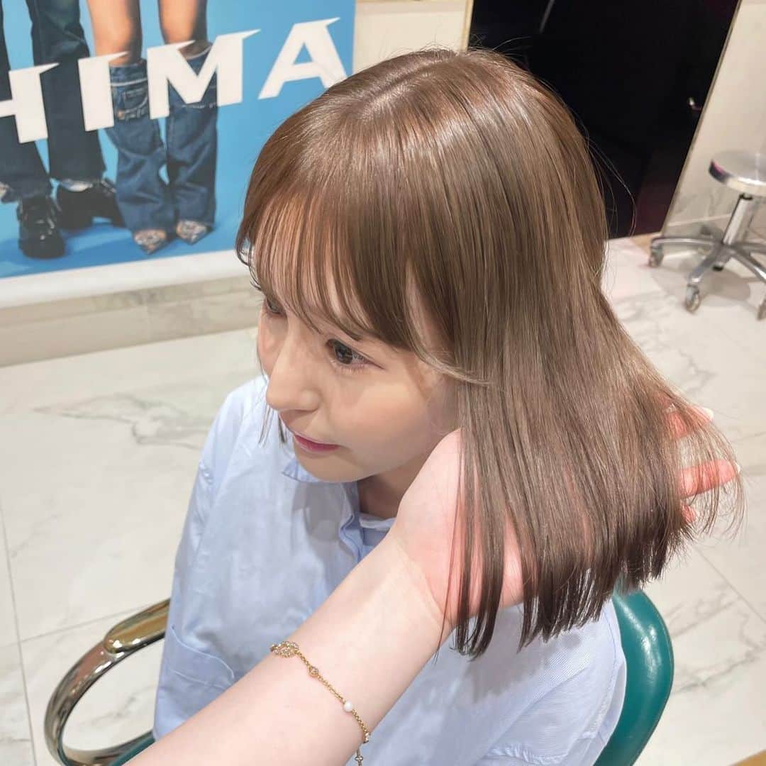百永さりなさんのインスタグラム写真 - (百永さりなInstagram)「. 友達が通ってる美容室✂️♡ 『SHIMA』に初めて 行ってきました🤍🕊 . 担当は @io_yamamoto さん♡ . SNSで前髪＋顔周りカットが ほんとに上手って書かれていたので お任せしたところ ほんっとに上手でした( ˶˙˙˶)♡  前髪って女の子の命だから すっごく気にしてたんだけど 可愛くしてくれて感謝です💋♡ . 女の子を最強に 可愛くしてくれるプロでした🐰‪‪🩵 . またお願いします⸜🙌🏻⸝‍ .」6月6日 11時58分 - momo_sari12