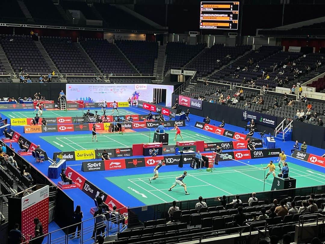 今別府香里のインスタグラム：「🏸シンガポールオープン2023🏸🇸🇬  本日より試合開始です！！  昔から風のコントロールが難しいと言われている、シンガポール大会。 今回も縦風、横風とコントロールにも神経使いそうです。  今年からグレードが上がり、Super500→Super750に！  #Singapore #SingaporeOpen2023 #Badminton #WorldTourSuper750」