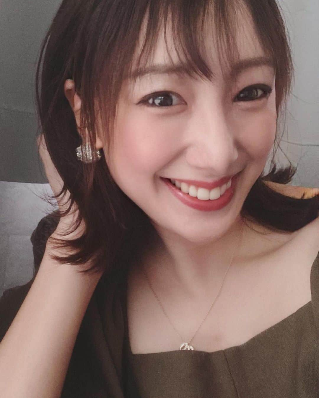 佐竹ななさんのインスタグラム写真 - (佐竹ななInstagram)「今日は珍しく社長業してくるよ！！ ほんとに珍しい！！ タレントたちに社長かっこいーって思ってもらえるように、ヘマしないよう頑張ってくるー✨  #起業家　#女社長　#投資家 #所属タレント募集　#芸人募集」6月6日 13時25分 - nana77banana