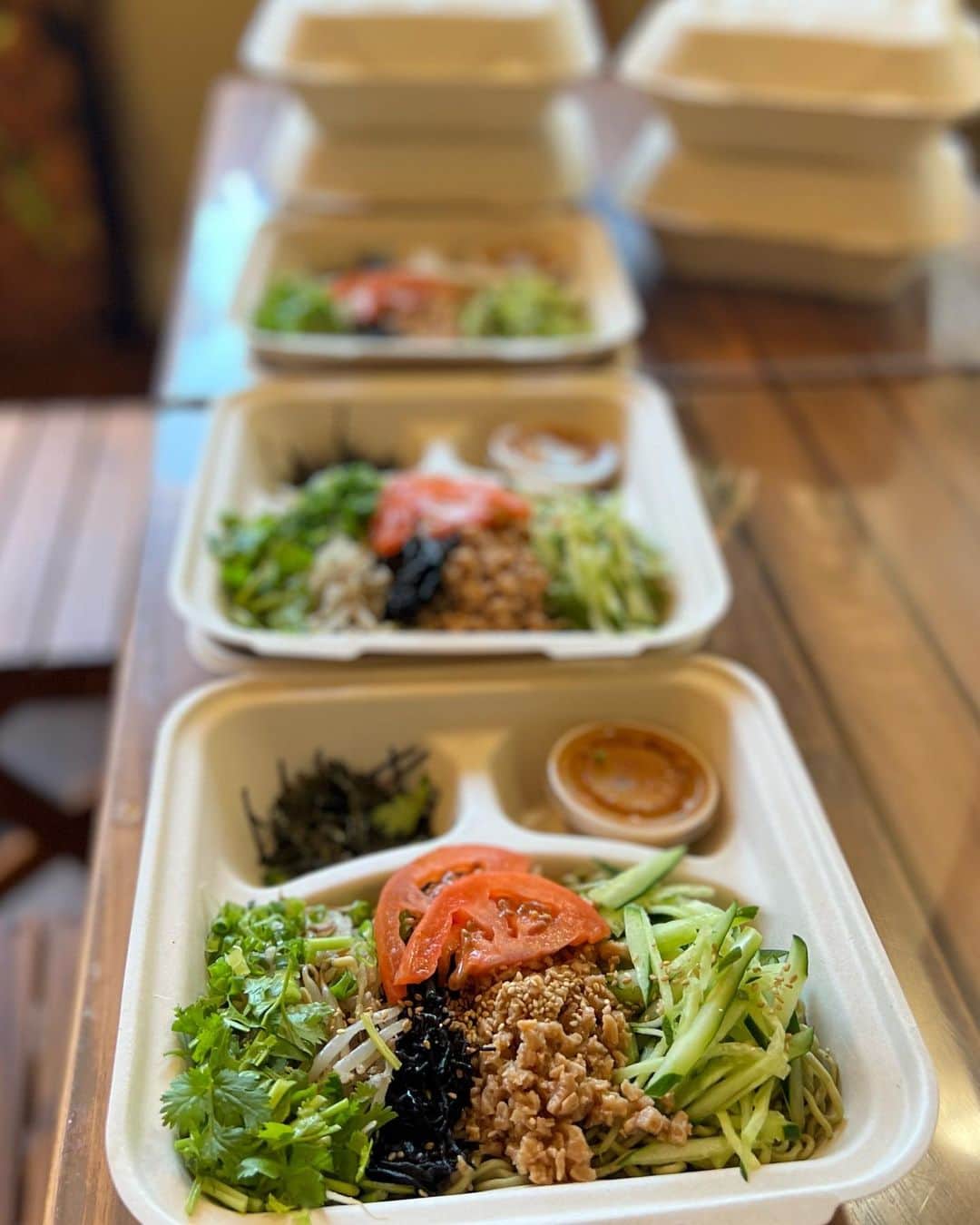 Peace Cafeさんのインスタグラム写真 - (Peace CafeInstagram)「PeceCafe also makes boxed lunches tailored to your needs! We can accommodate gluten and soy-free, budget-friendly, and much more!  https://www.peacecafehawaii.com/store/checkout-v2/online-ordering/receipt/peacecafehawaii?order=709df897-e580-4585-8543-3fb6061322c4  #lunchbox #vegan #plantbased #bento #glutenfreeoption #hawaii #healtyfood #yummy #sugarfree #dairyfree #oahu #catering #celemony」6月6日 13時32分 - peacecafehawaii