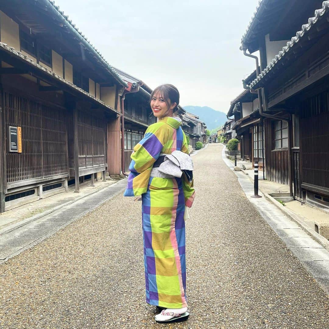 池山智瑛のインスタグラム：「. 関宿と着物と私。  photo by チャンさん . #三重　#観光　#着物　#着物レンタル」
