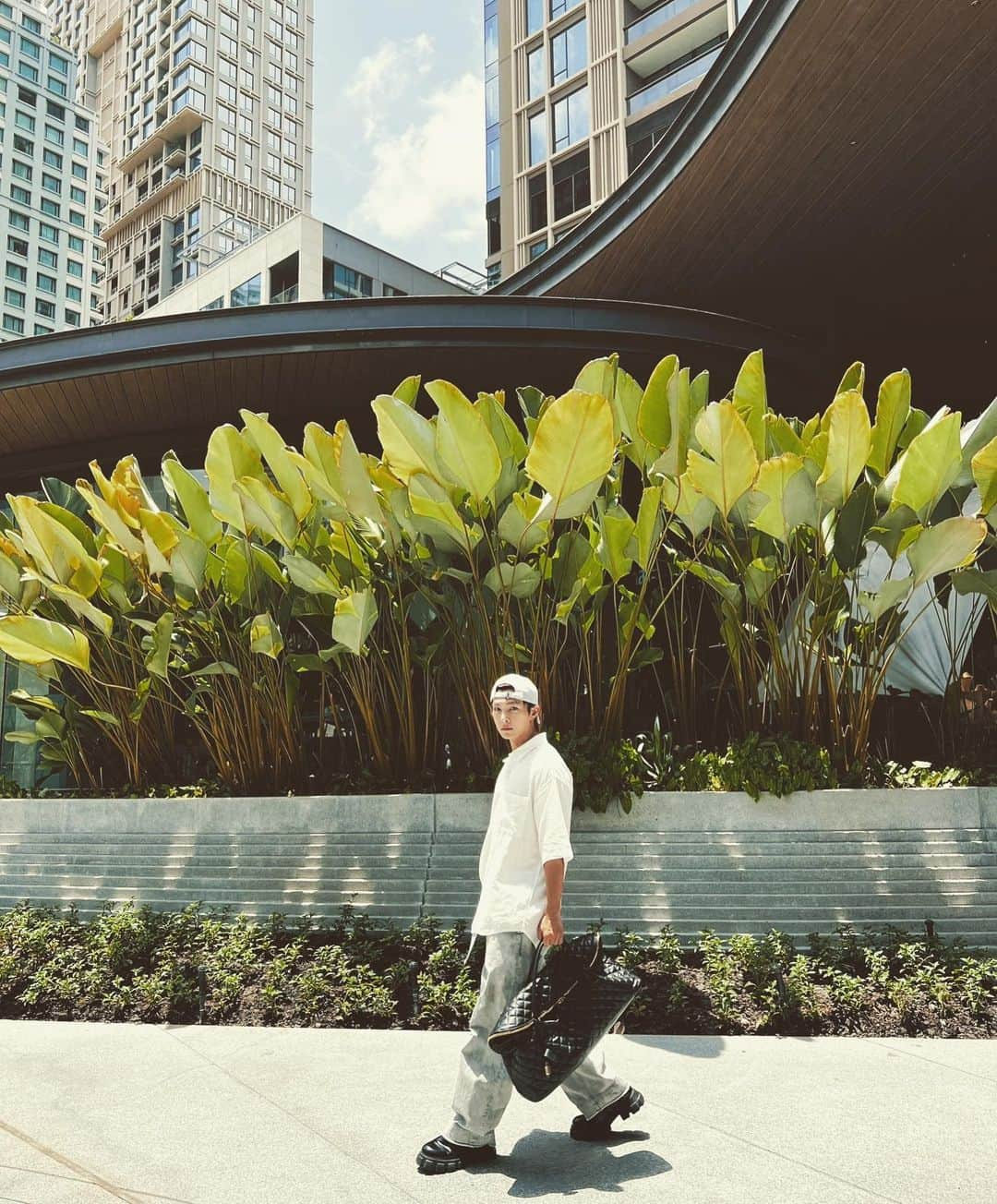 AARONさんのインスタグラム写真 - (AARONInstagram)「🇹🇭🇹🇭 #kempinski  #ysl Ordinary day in 泰國Thailand」6月6日 13時55分 - aayan1120