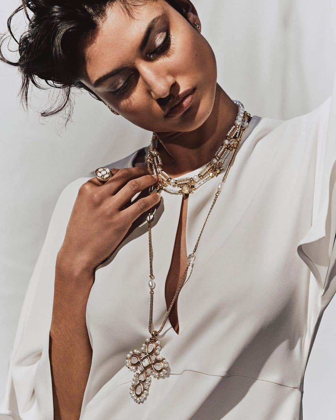 グーセンス パリのインスタグラム：「Our new Venise collection designed for brides to be and jewelry lovers.  #goossensparis」