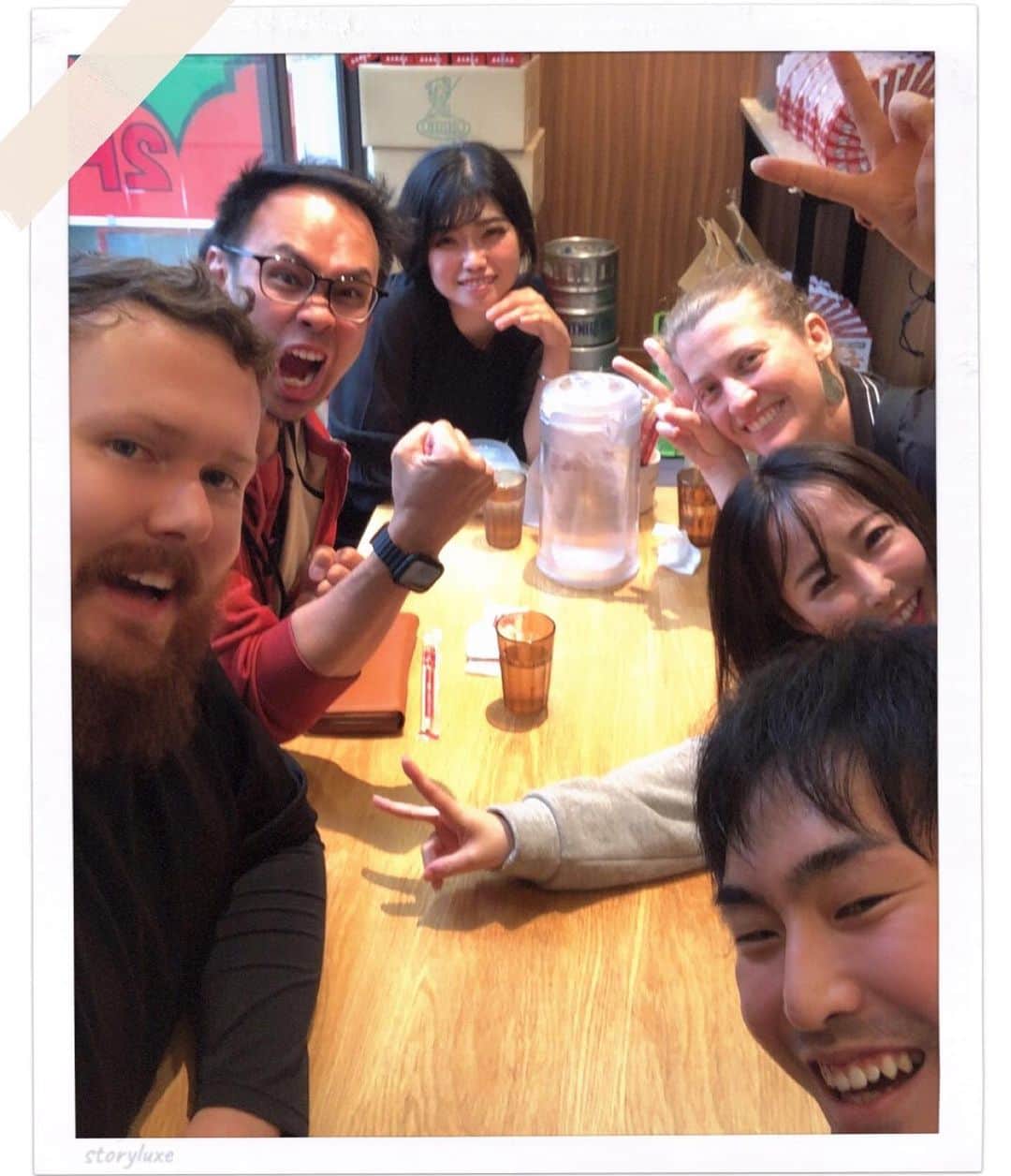 のインスタグラム：「最近たまに大阪で撮影させて頂くのですが、  やっぱり本場の大阪王将、美味しいです♪(´ε｀ )  餃子はもちろん、炒め物も本場というか激うまでして💗　またたべょ。  今回も、各国の先鋭の方々と作る映画が楽しいです‼︎ ありがたい事に主演させて頂いてます✨  しかもめちゃやりがいのあるキャラクター。  ホテルではいつも、枕高いのが苦手で、バスタオルを枕にします。  しかしバスタオル２枚必要問題‥  皆さんどうしてます〜？？」