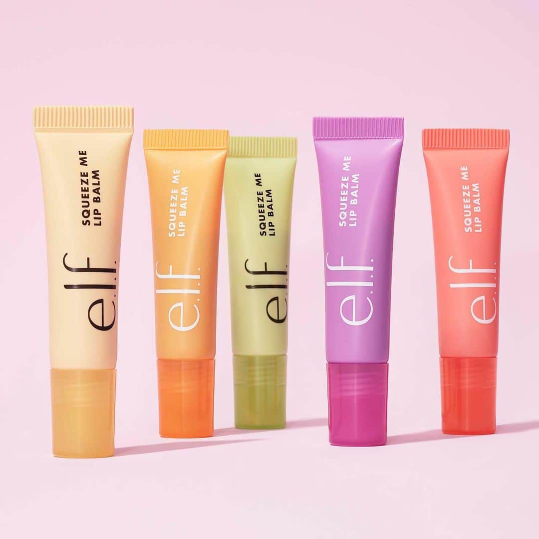 e.l.f.さんのインスタグラム写真 - (e.l.f.Instagram)「NEW Squeeze Me Lip Balms are NOW & ONLY AVAILABLE in-stores and online @ultabeauty 🧡🙌 Get juicy, hydrated lips and a sheer kiss of color with easy, mess free application in 5 yummy scents infused with skin-loving ingredients like hyaluronic acid, shea butter and goji berry 💋  Shades left to right: 🧁Vanilla Frosting 🍑Peach (online only) 🍈Honeydew 🍇Grape 🍓Strawberry  Shop all five shades @ultabeauty for only $4 each 🤩 #elfcosmetics #ultabeauty」6月7日 0時32分 - elfcosmetics