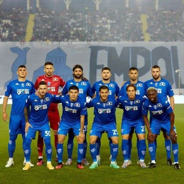 さんのインスタグラム写真 - (Instagram)「Orgoglioso del risultato ottenuto in una stagione difficile, ma affrontata a testa alta contro tutti. Fiero di aver fatto parte di questa squadra.  #ForzaEmpoli 💙」6月7日 0時53分 - lupo_6