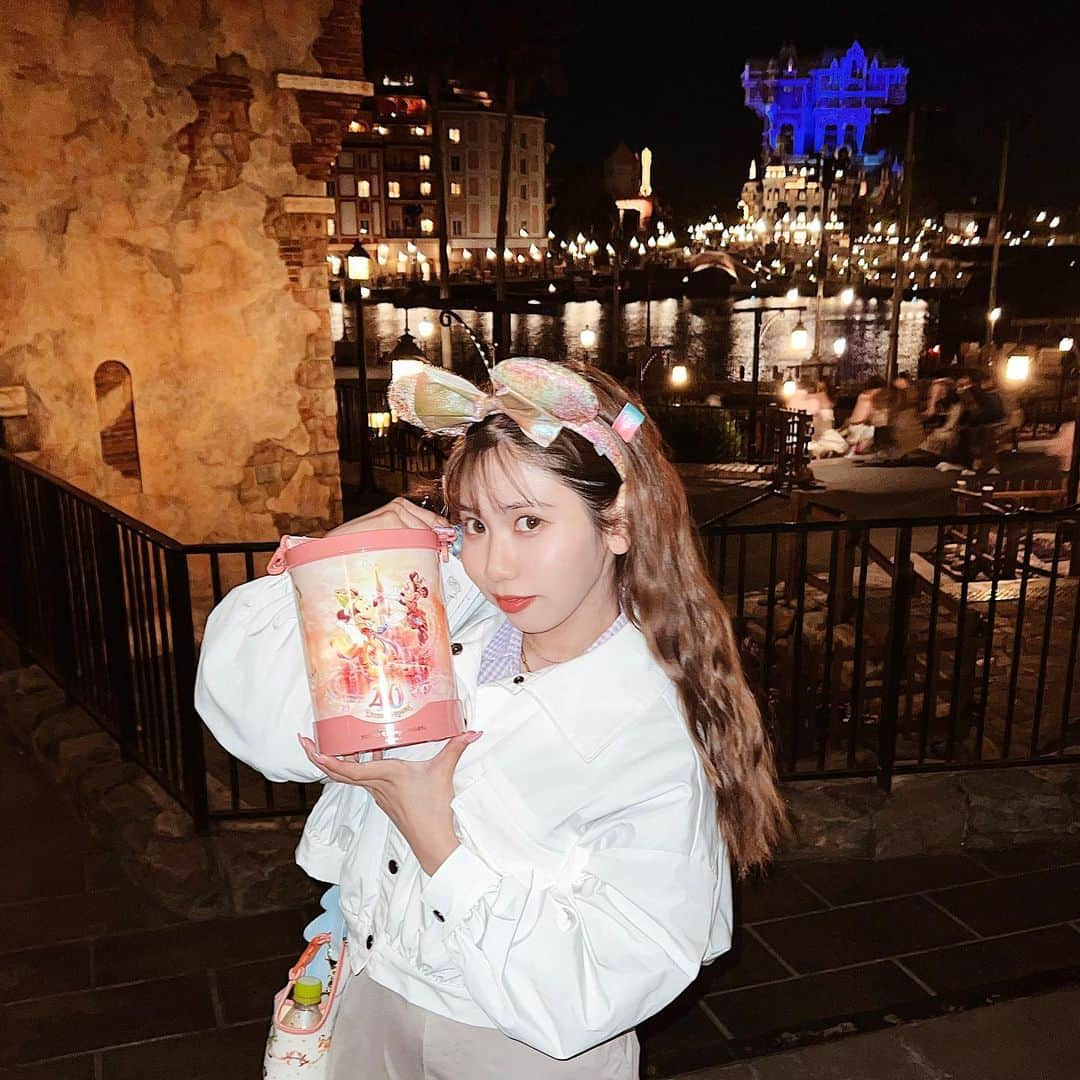 薬丸玲美さんのインスタグラム写真 - (薬丸玲美Instagram)「🩷🩵Disney 💜💛  w/ @https.keyka   可愛い後輩ちゃんがディズニーでお誕生日祝ってくれた時の大量な写真を時差投稿🫧  次は圭叶の誕生日ディズニー🫰 おそろいとかしていきたいなぁ💖」6月7日 1時12分 - remi_yakumaru