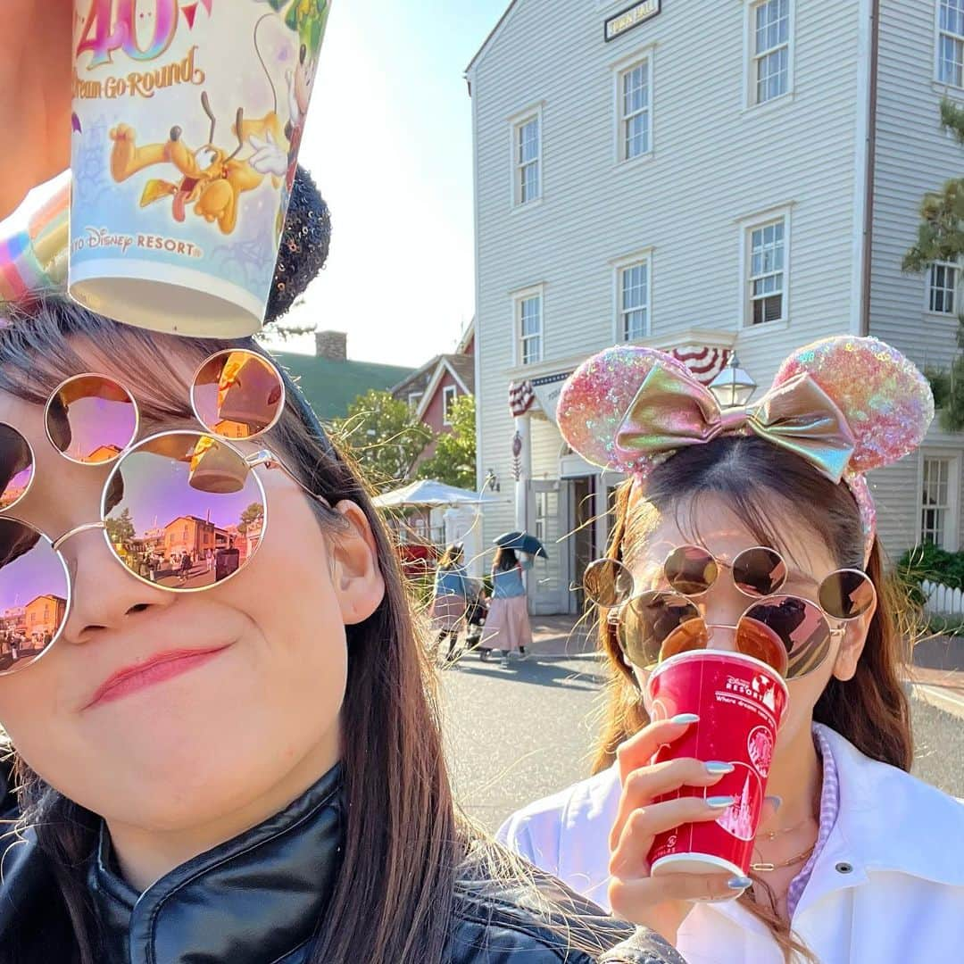 薬丸玲美さんのインスタグラム写真 - (薬丸玲美Instagram)「🩷🩵Disney 💜💛  w/ @https.keyka   可愛い後輩ちゃんがディズニーでお誕生日祝ってくれた時の大量な写真を時差投稿🫧  次は圭叶の誕生日ディズニー🫰 おそろいとかしていきたいなぁ💖」6月7日 1時12分 - remi_yakumaru