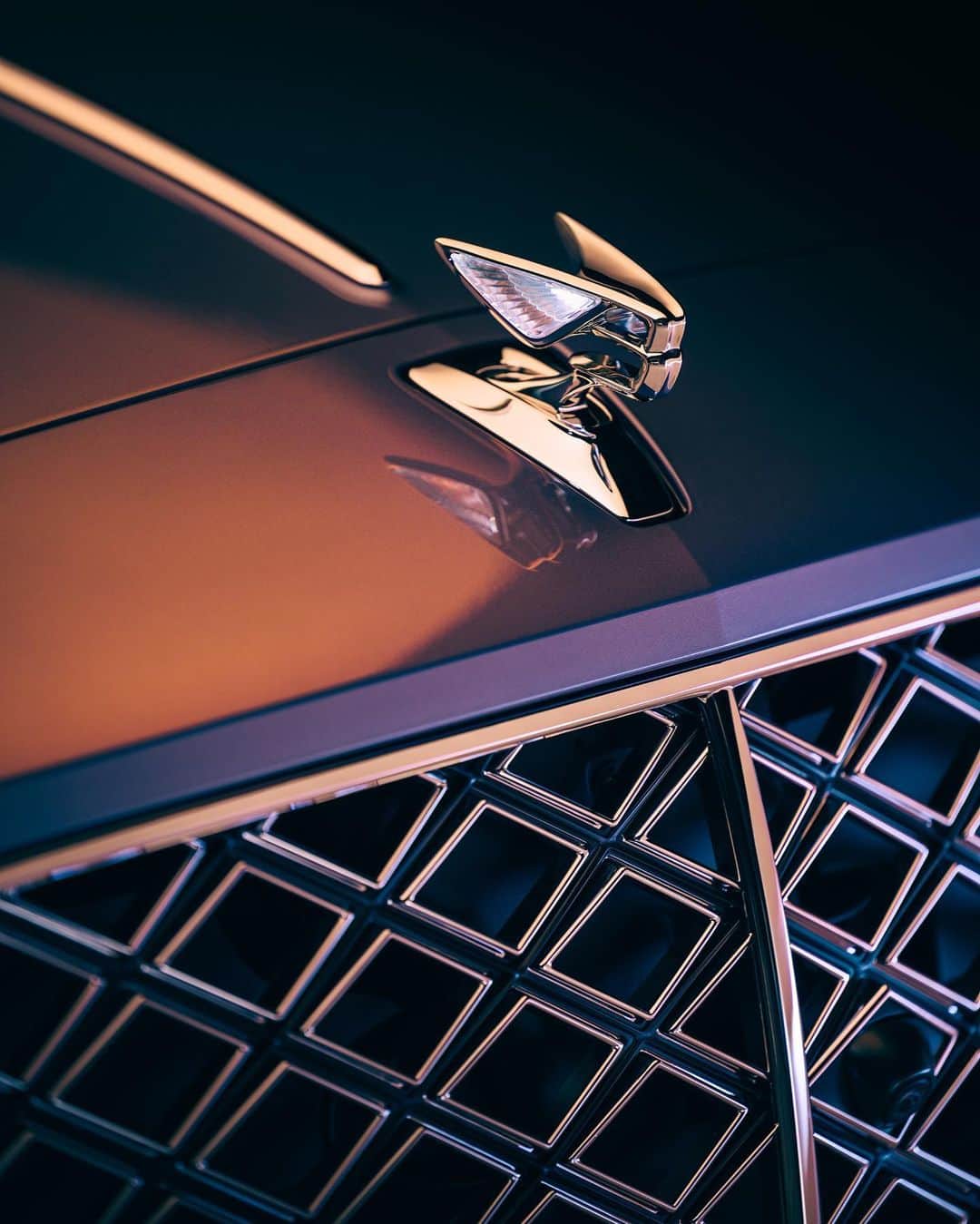 ベントレーさんのインスタグラム写真 - (ベントレーInstagram)「Raising your vehicle expectations. Inside and out. The #FlyingSpur #Mulliner. Configure yours through the link in bio. _ #Bentley Flying Spur Mulliner (V8) WLTP drive cycle: combined fuel consumption: 22.2 mpg (12.7 l/100 km), combined CO₂: 288 g/km」6月7日 1時22分 - bentleymotors