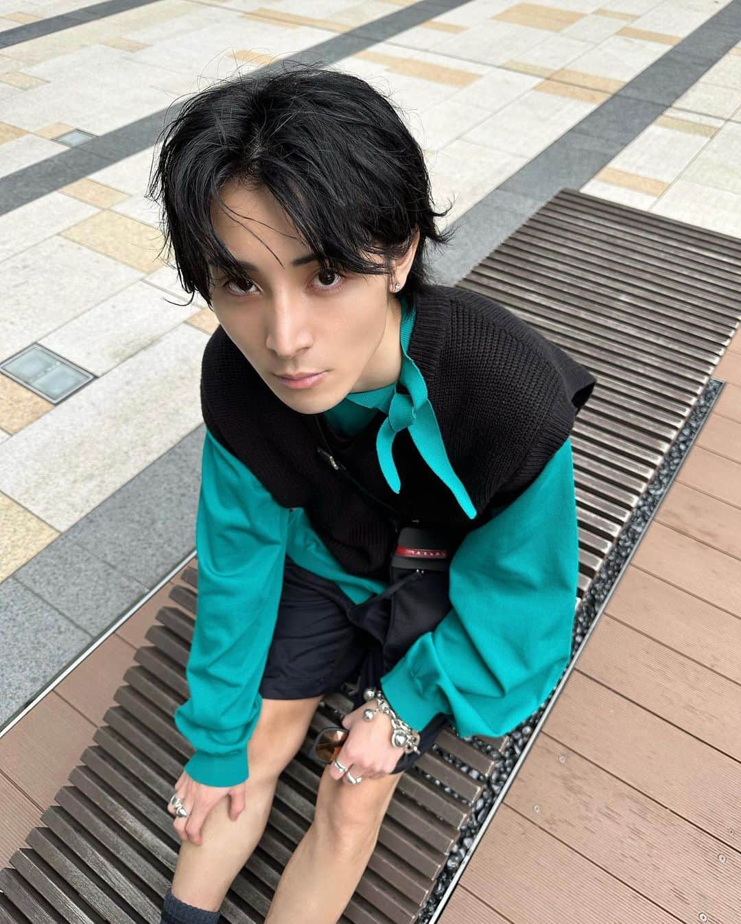 高橋龍之介のインスタグラム：「ｷｭｳｼﾞﾂ！  髪の毛長すぎて途中で諦めました🤦 tkgとラーメンで疲れ回復ととと  私服載せてます~」