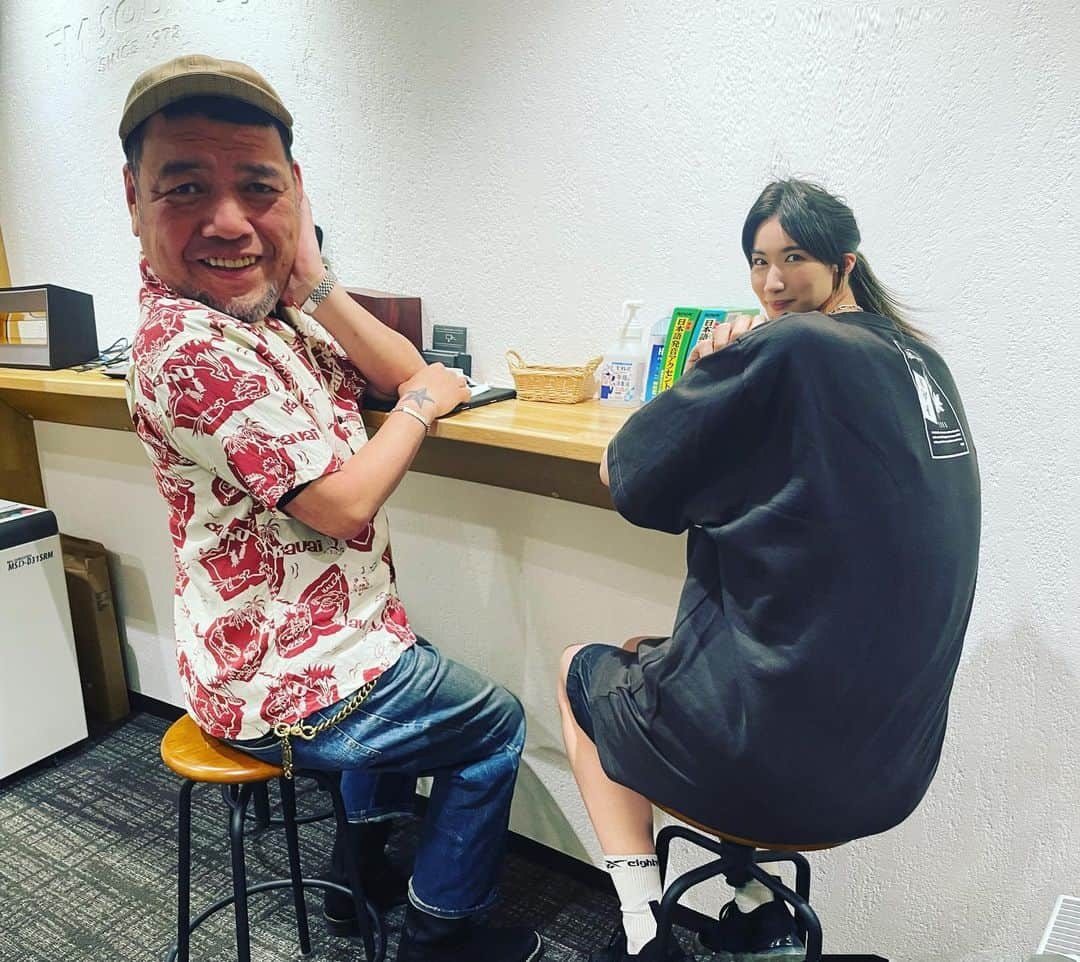 くっきー（川島邦裕）さんのインスタグラム写真 - (くっきー（川島邦裕）Instagram)「#ジェニーハイ #中嶋イッキュウ ちゃまと #タイマントーク #良き時間でござんした #私がデカ面？ #彼女が小面？ #ふほっ❤️」6月6日 17時03分 - nikuguso_taro