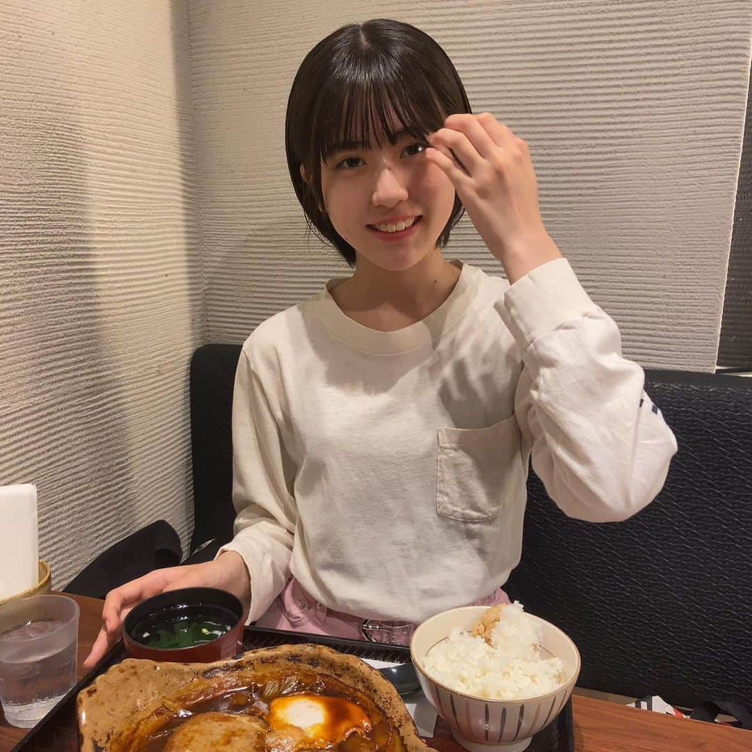 冨波心さんのインスタグラム写真 - (冨波心Instagram)「ハンバーグ食べました〜 美味しかった❤︎  #冨波心 #スターダストプロモーション #高校生 #高校1年生 #女子高校生 #jk #jk1 #fjk #07 #16 #16yrs #kokoro #kokorotoba #japan #japanesegirl」6月6日 17時09分 - kokoro_toba_official