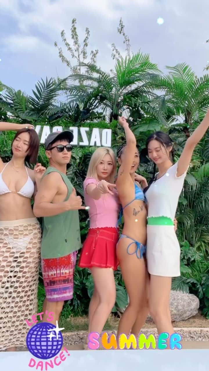 ジェアのインスタグラム：「우리는 !!!! 데데걸이예요!!!! 🍒🤍🍒🤍 @daze_dayz @corallo.byjosun #웰컴썸머파티」