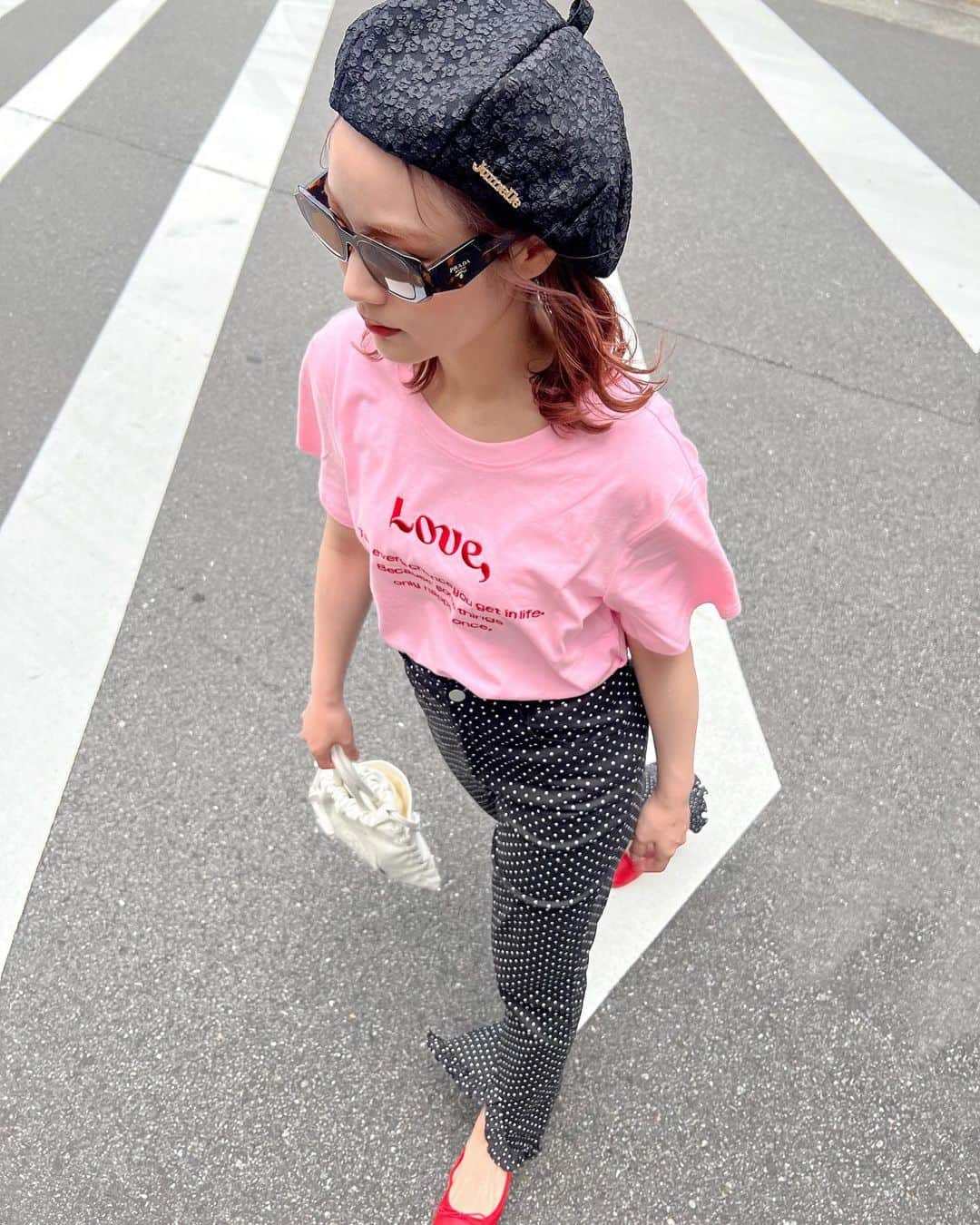安中亜美さんのインスタグラム写真 - (安中亜美Instagram)「ㅤㅤㅤㅤㅤㅤㅤㅤㅤㅤㅤㅤㅤ ふみが撮ってくれた写真🤳 Z世代感あるわ〜笑🕶️  #jumelle#ジュメロ#Tシャツ」6月6日 17時23分 - amitwinsworld