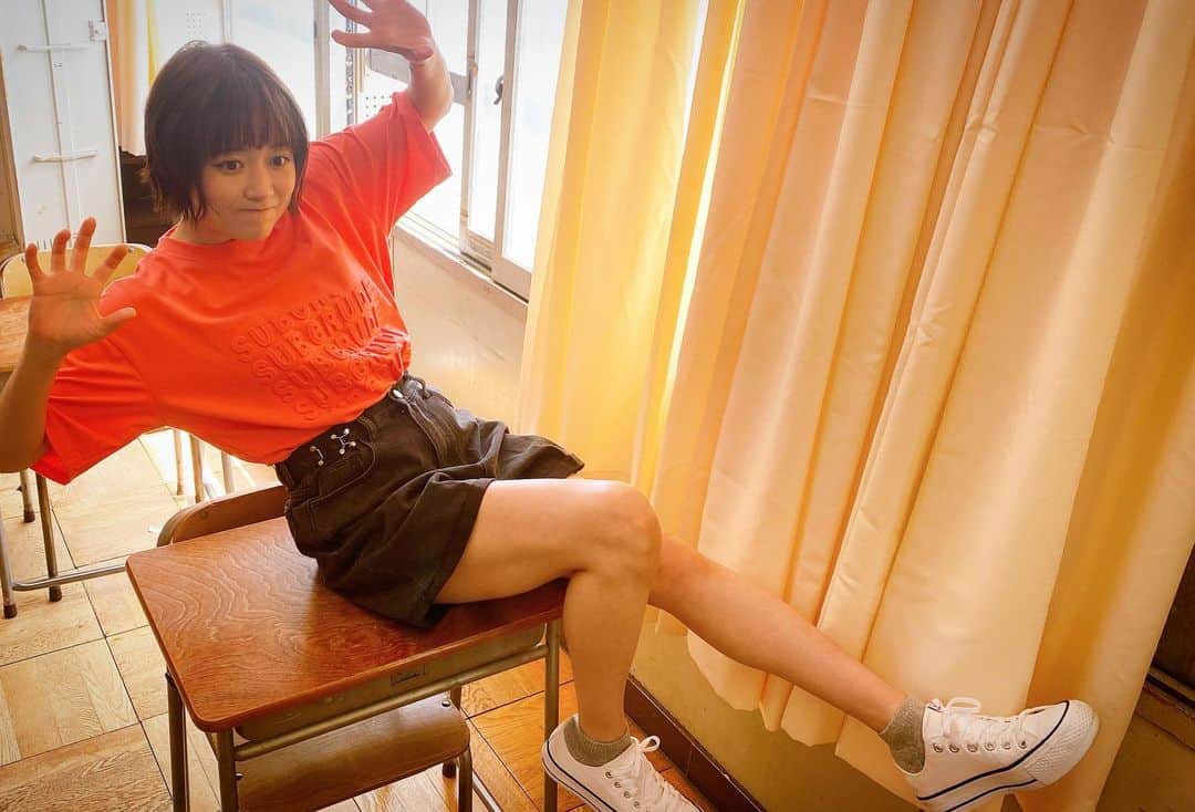 のインスタグラム：「テレビ東京 【ドラマチューズ！】  『なれの果ての僕ら』に出演決定しました✨  桐嶋未来(きりしまみらい)として、出演いたします☺️  同窓会に参加したクラスメイトの壮絶な監禁劇… 極限状態の中で、変貌していく人間の狂気を描いたサスペンスです。  撮影は楽し…怖いです。。  6月27日（火）深夜24時30分〜スタートです！  是非ご覧ください！😌✨」