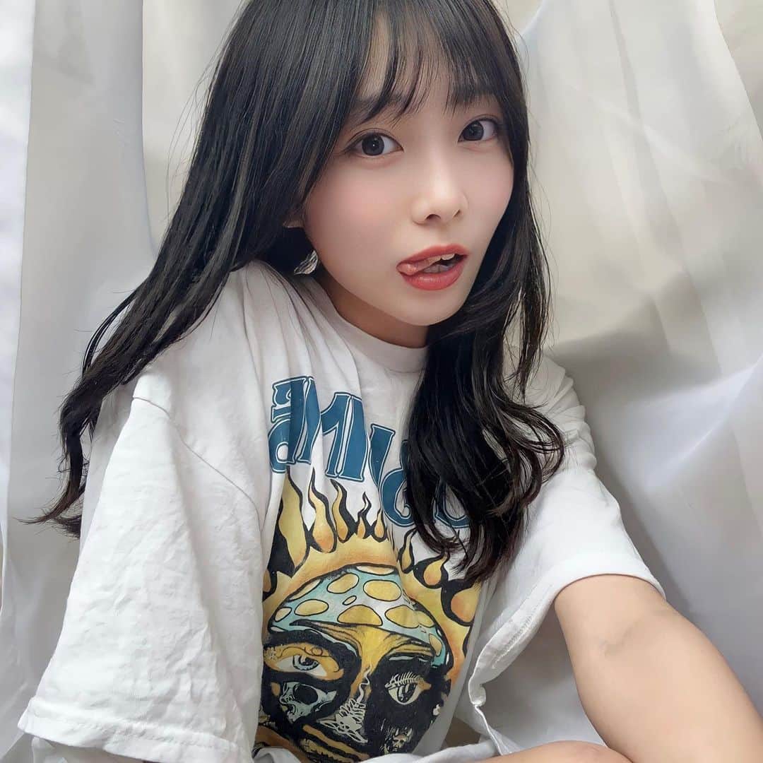 金山奈々絵のインスタグラム：「おすすめ教えてってよく言ってもらえるのですけど、映画で言うと1番好きなのは、プラダを着た悪魔です🤍元気になるよ」