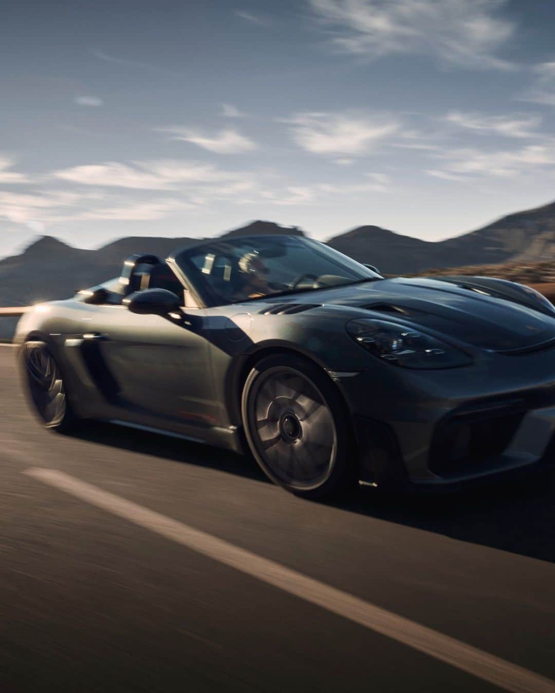 Porscheさんのインスタグラム写真 - (PorscheInstagram)「A free spirit that's unwilling to compromise. The new 718 Spyder RS is here to redefine the joy of the open road. __ 718 Spyder RS: Fuel consumption combined in l/100 km: 13,0 (WLTP); CO2 emissions combined in g/km: 294 (WLTP); | https://porsche.click/DAT-Leitfaden | Status: 06/2023」6月6日 18時00分 - porsche