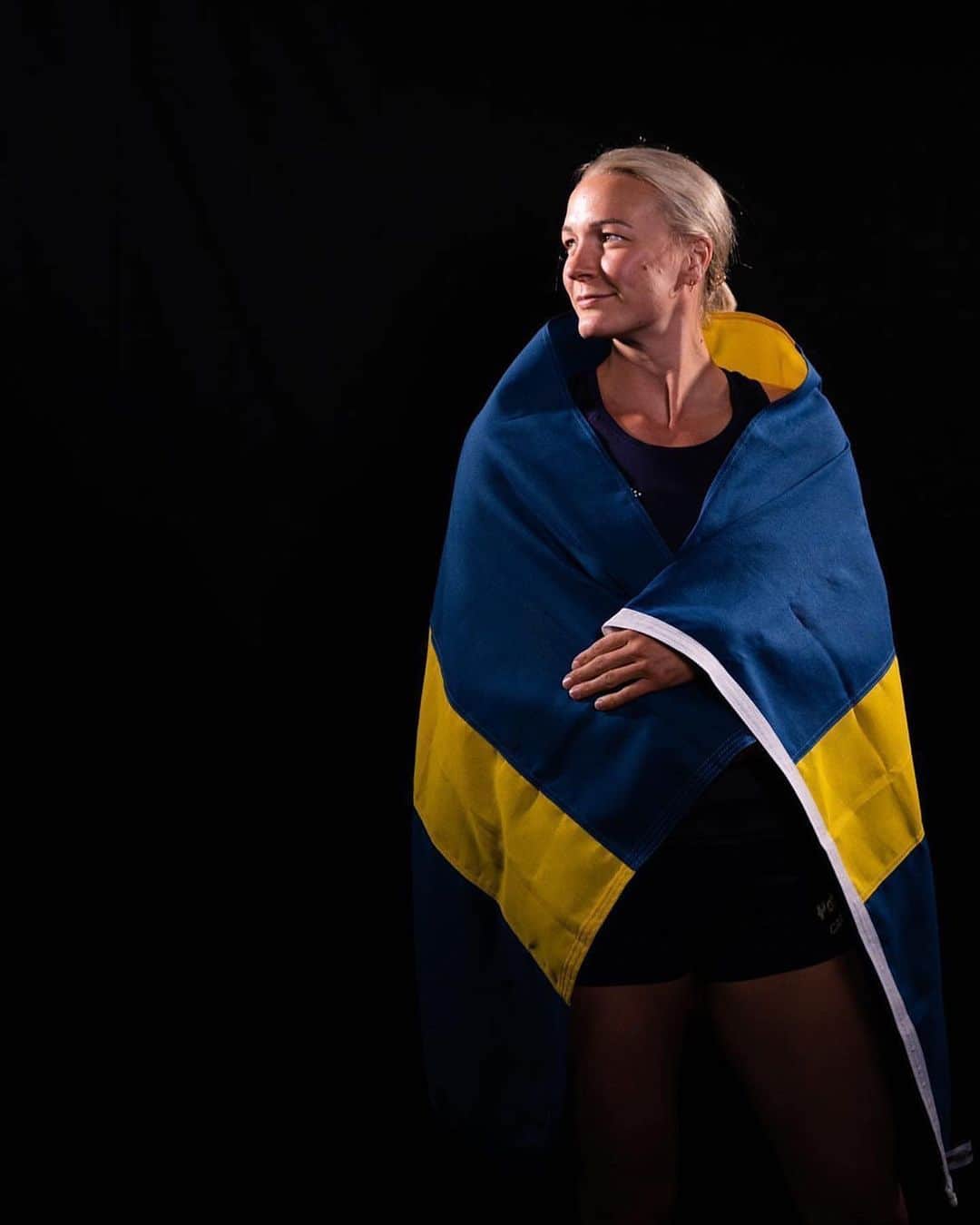 サラ・ショーストレムのインスタグラム：「Glad nationaldag! 🇸🇪」