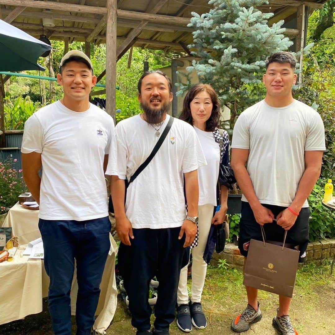 藤田慶和さんのインスタグラム写真 - (藤田慶和Instagram)「トッシーが主催するOpen Farmに家族で行かせて頂きました🪴 園芸の魅力や素晴らしさを実感して最高の1日となりました！！ トッシーありがとう🙏 #openfarm」6月6日 18時09分 - yoshikazu15