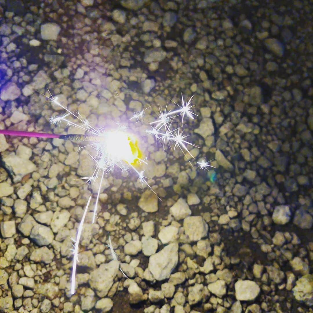 畠山希美のインスタグラム：「花火綺麗🎇」