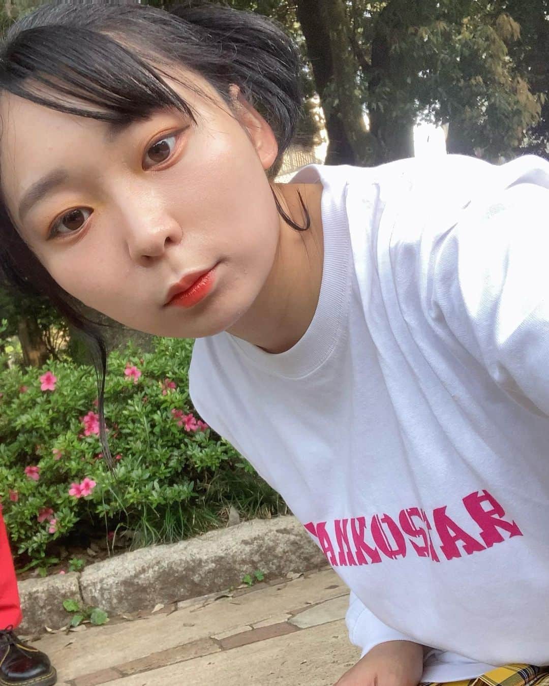 にゃんこスターさんのインスタグラム写真 - (にゃんこスターInstagram)「アンゴラＴシャツ1000円オフ中！  今SUZURIがキャンペーンでＴシャツ1000円オフらしい！  とても安い！ちょっと迷ってた人はもう買おう！  今あなたの次の一手は私が決めました！ もう買おうね！ 絶対そうしようね！  よろしくお願い致します。  ▼アンゴラ村長Ｔシャツ ▶️https://suzuri.jp/nyankostar/13465920/t-shirt/m/white  ▼にゃんこスターと書いてあることに気付けないほどカッコイイＴシャツ ▶️https://suzuri.jp/nyankostar/13469931/long-sleeve-t-shirt/s/white  #にゃんこスター #アンゴラ村長 #アンゴラお洋服 #suzuri  #suzuriで販売中」6月6日 18時12分 - nyanco_star_pu_pu_mu