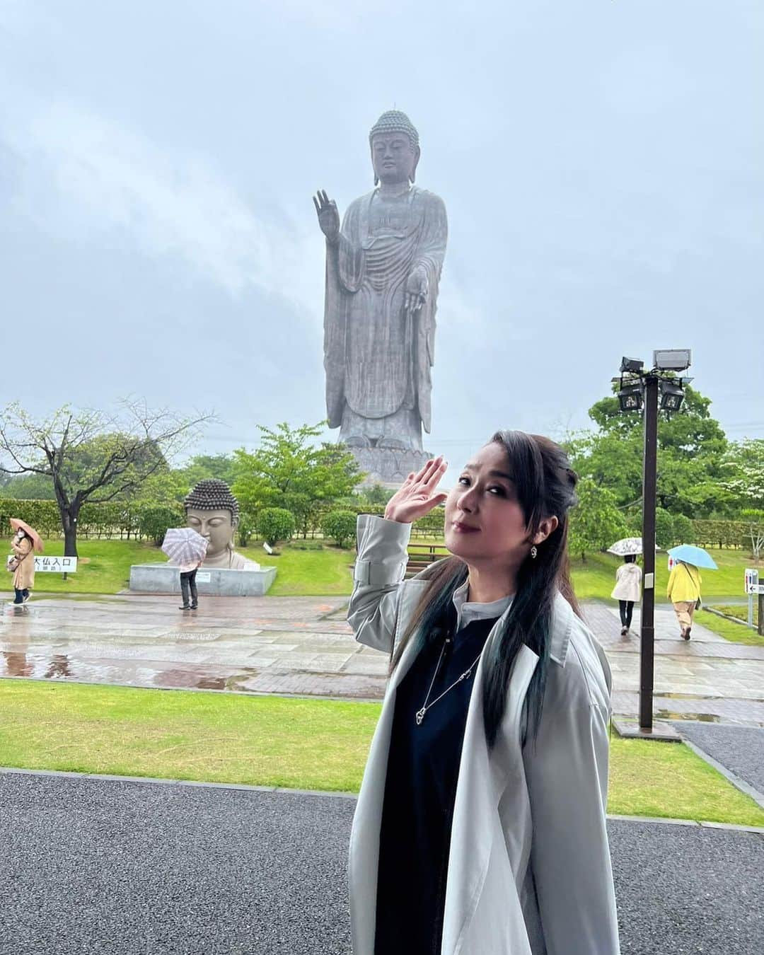 浅野ゆう子さんのインスタグラム写真 - (浅野ゆう子Instagram)「明日、7日 水曜日  11時55分より日本テレビで放送になります  【ヒルナンデス！】 人気の日帰りバスツアーin茨城　  連れてっていただきました〜  楽しいツアーでした　^_^  ご覧になってくださいませね❣️  #日本テレビ #ヒルナンデス #バスツアー #茨城県 #メンバーは #オードリー春日　さん #ロバート秋山　さん #金指一世　さん #美少年 #私 #浅野ゆう子」6月6日 18時24分 - yukoasano_official