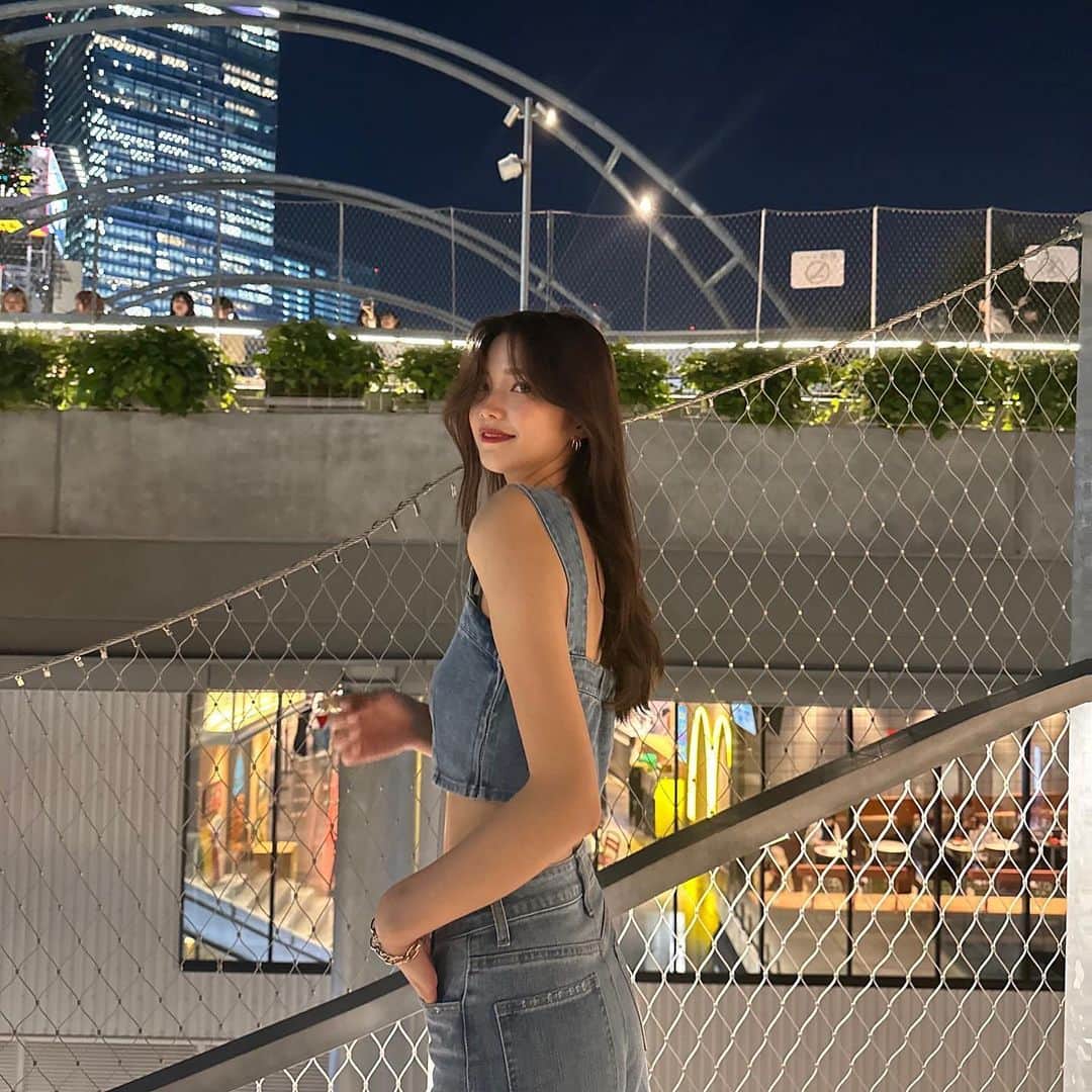 溝部ひかるさんのインスタグラム写真 - (溝部ひかるInstagram)「.  🌛  @grl_official   そろそろイメチェンしたいんやけど 髪型髪色何がいいと思う〜❔  #ootd#grl#グレイル#デニムコーデ#デニムセットアップ#韓国コーデ#韓国ファッション#シンプルコーデ#カジュアルコーデ#ヨシンモリ#夏コーデ」6月6日 18時17分 - hikaru_mizobe